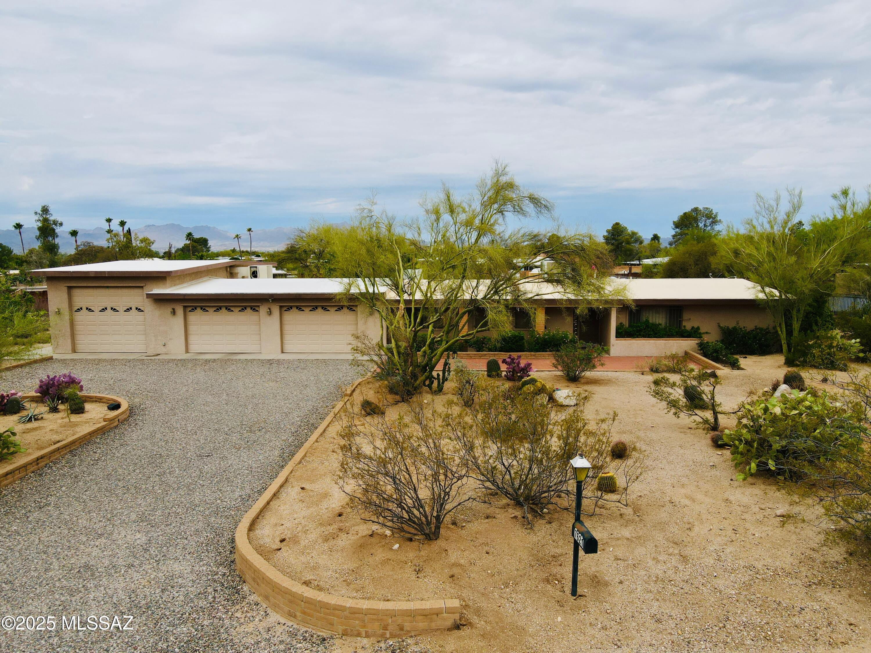 Casas Adobes West (1-220) - Residential