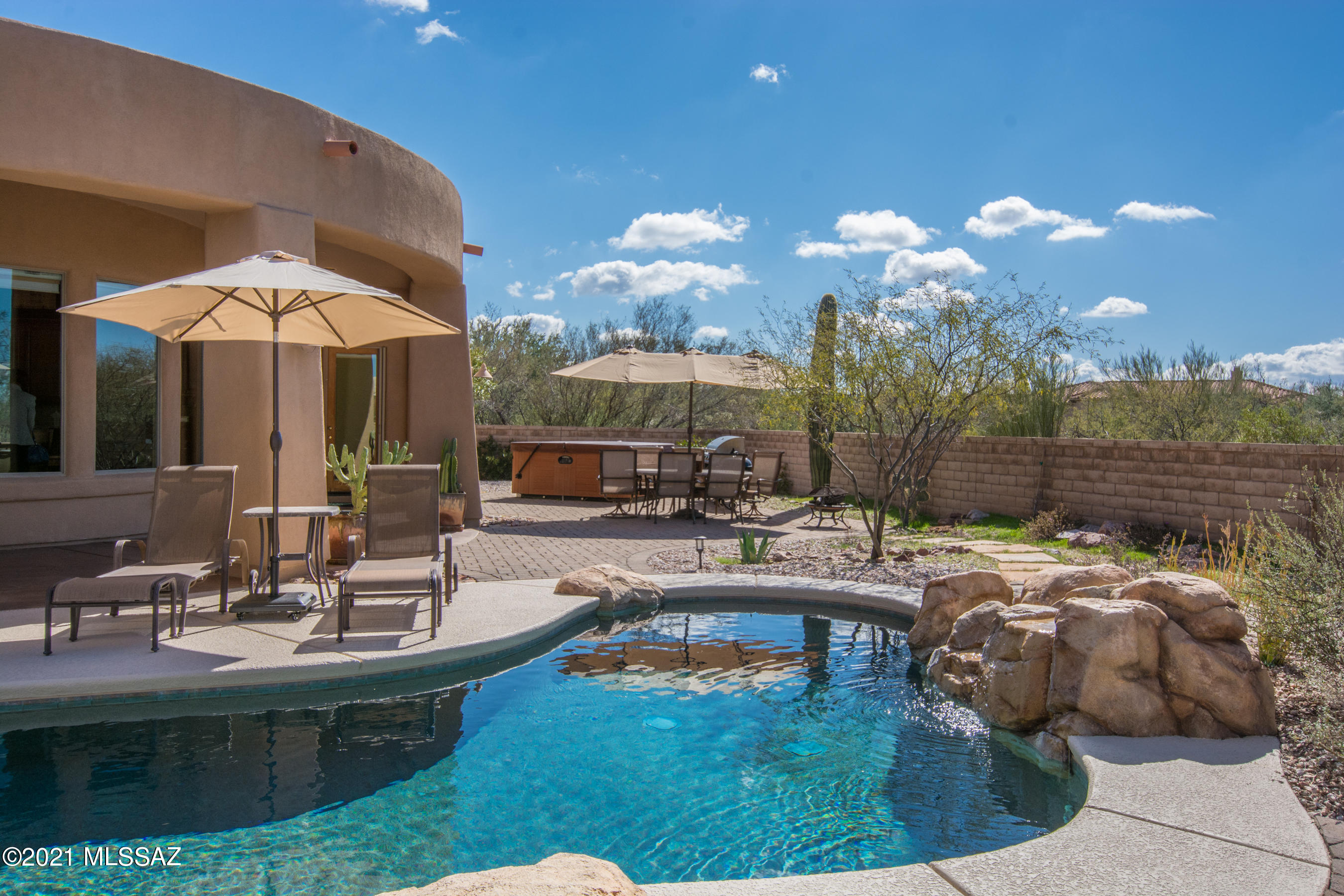 Dos Lagos at Dove Mountain (1-91) - Residential