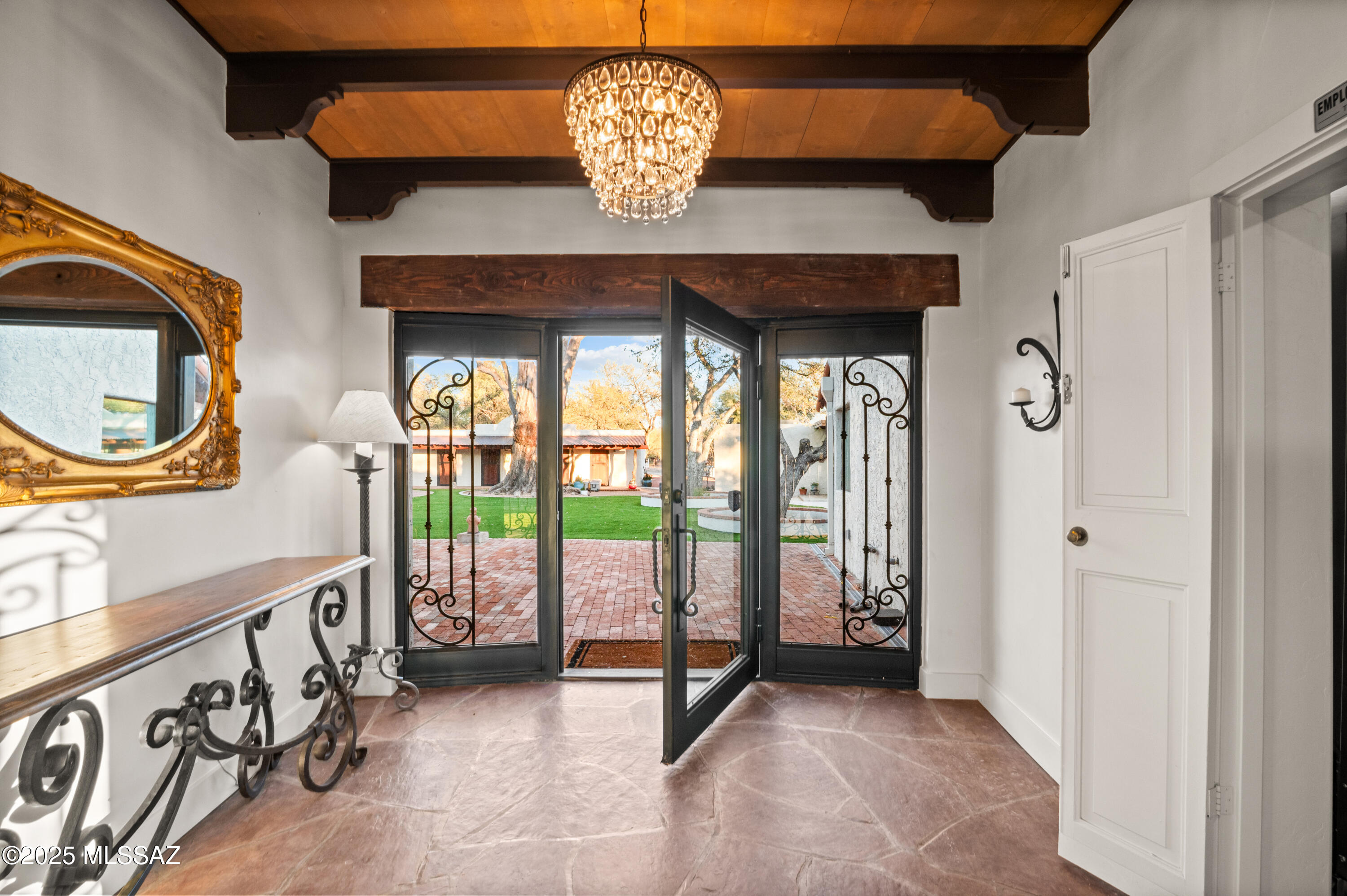 10700 E Tanque Verde Road