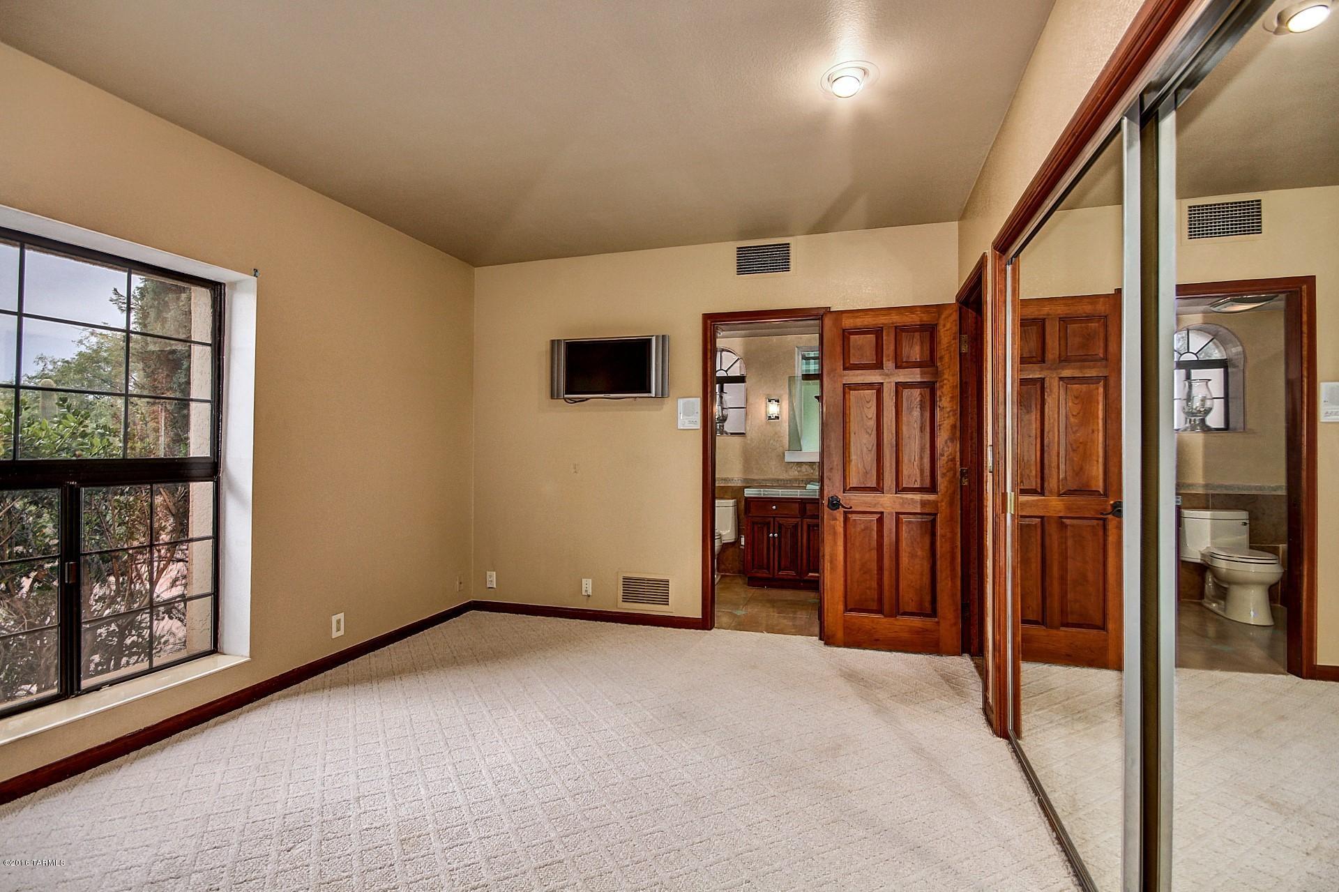 Tucson National Est - Residential