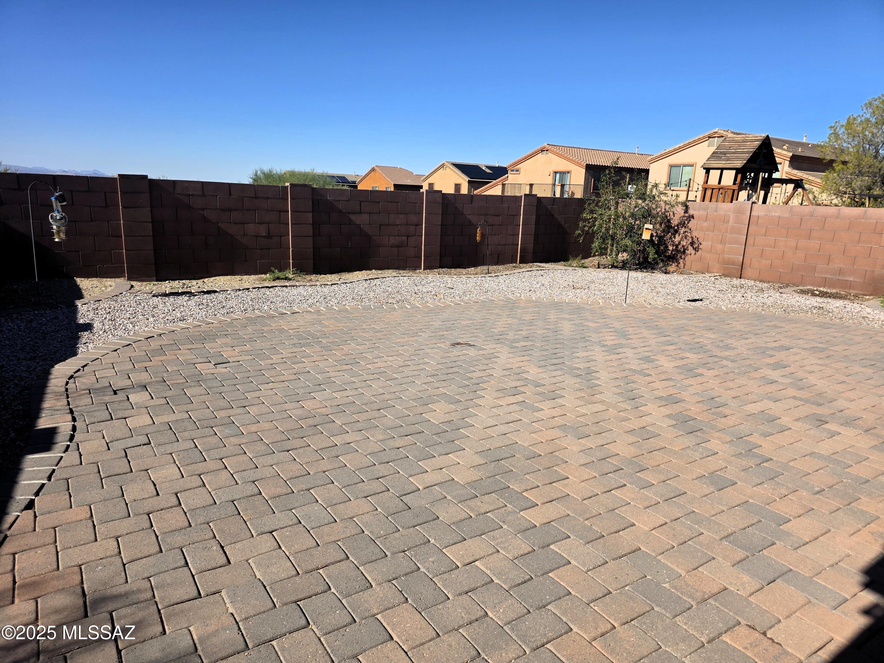 346 S J Niles Puckett Avenue