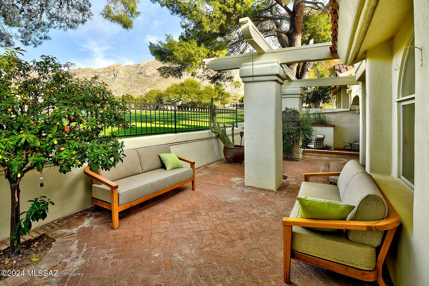 El Diamante Townhomes (1-15) - Residential