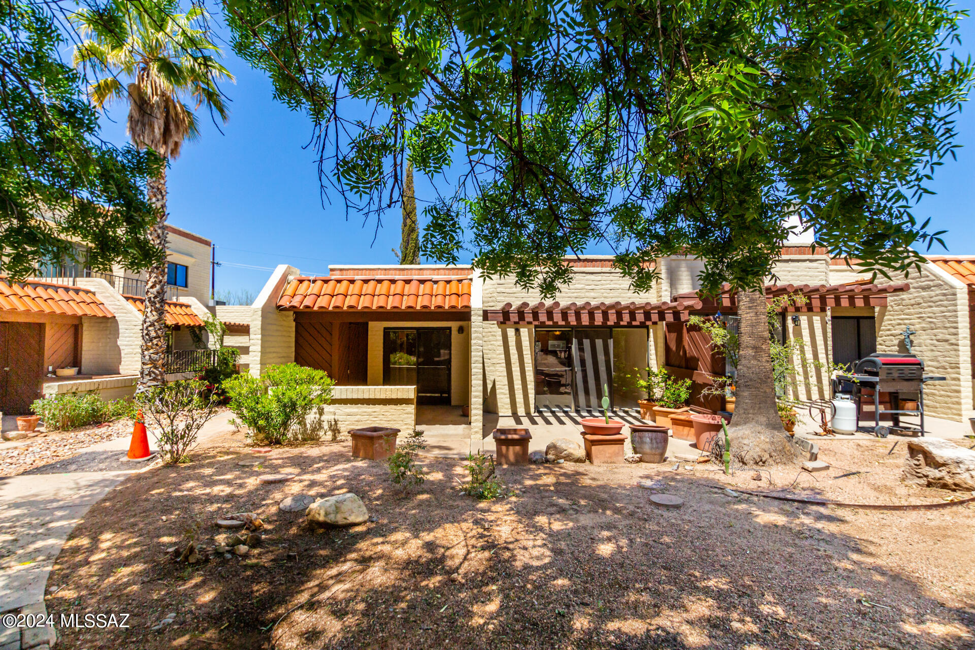 Plaza Mirador (1-28) - Residential
