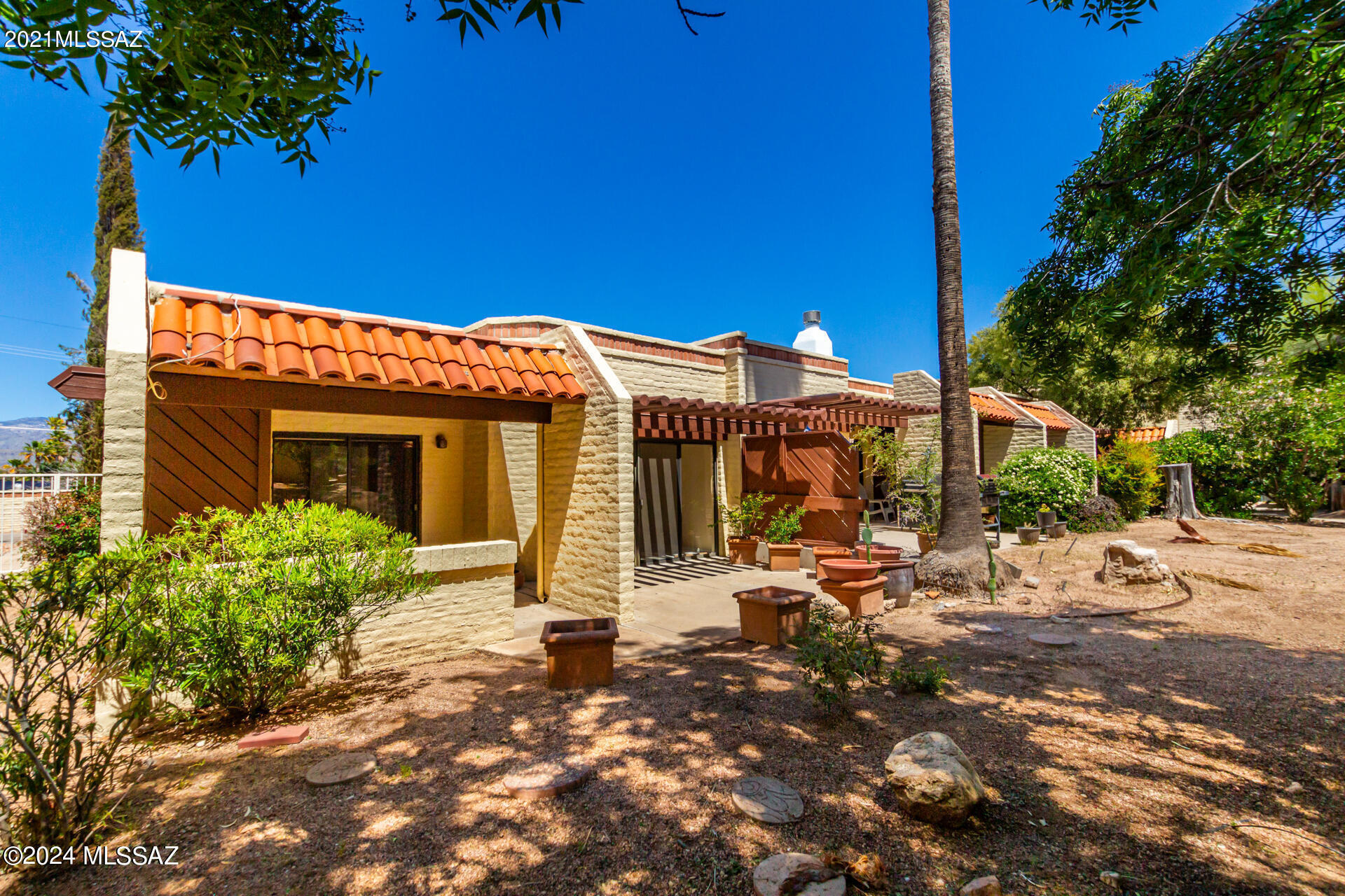 Plaza Mirador (1-28) - Residential
