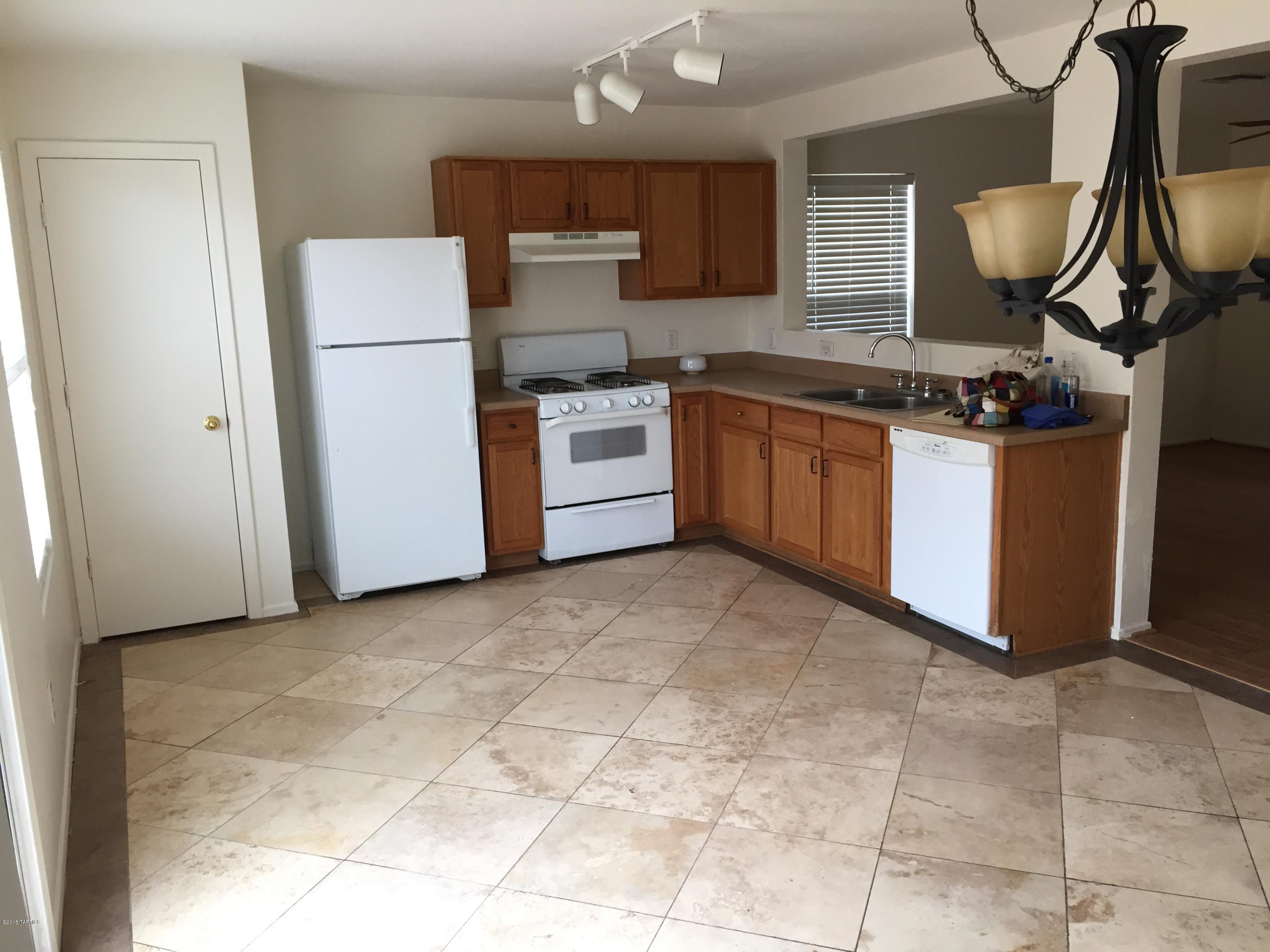 Arroyo Vista (1-166) - Residential Lease