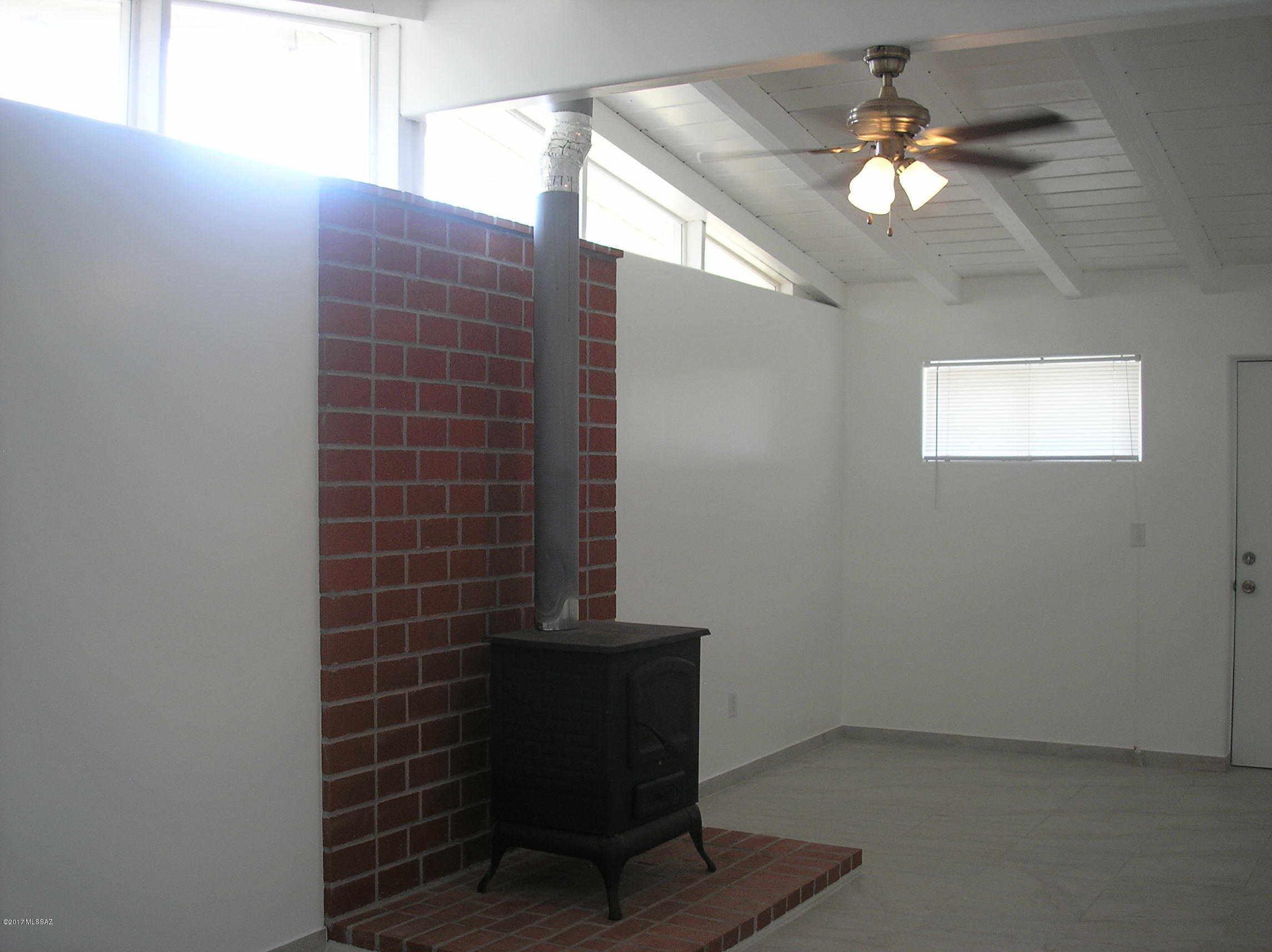 Unsubdivided - Residential Lease
