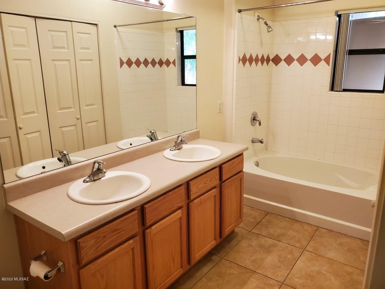 Unsubdivided - Residential Lease