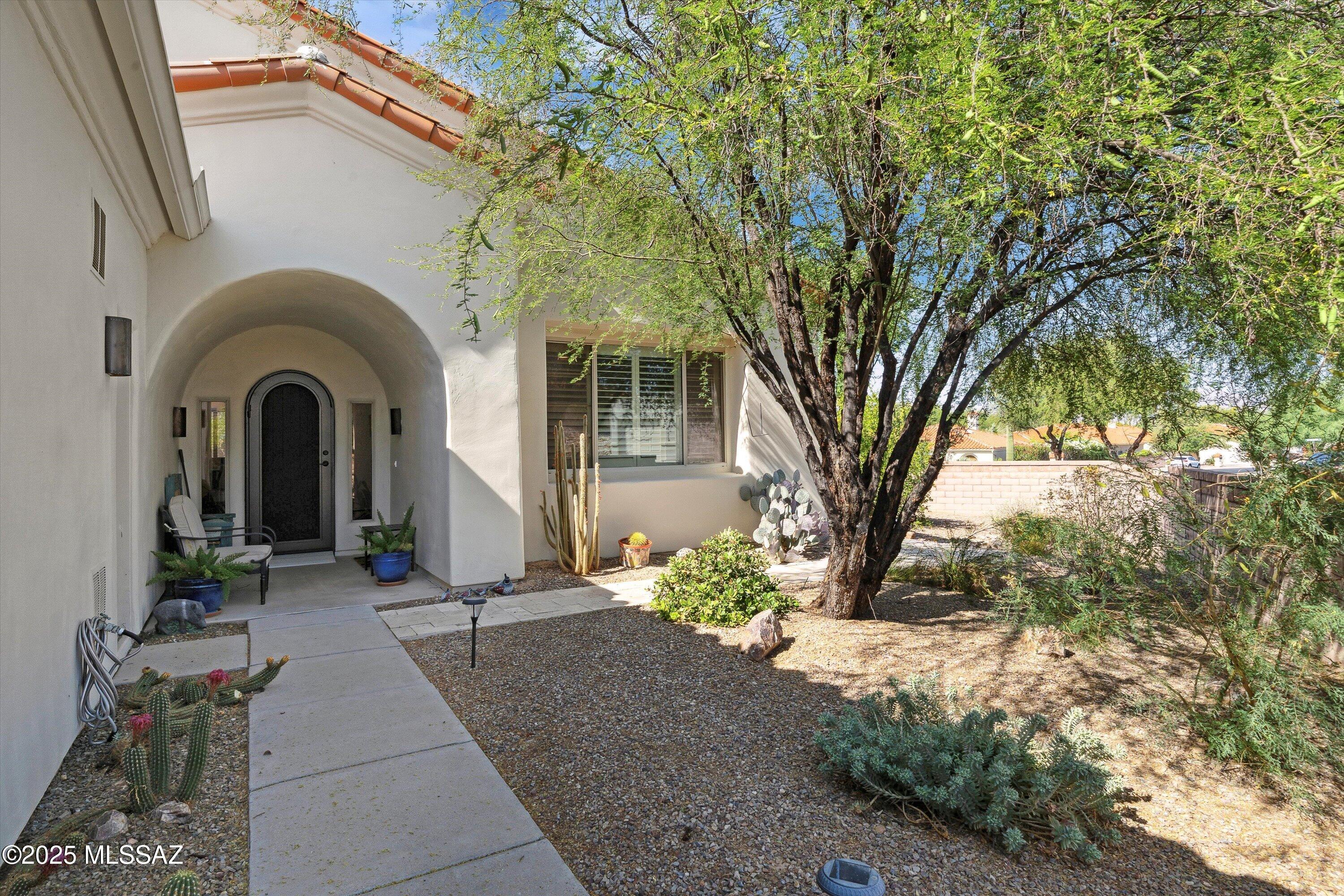 7274 E Placita Rancho La Cholla