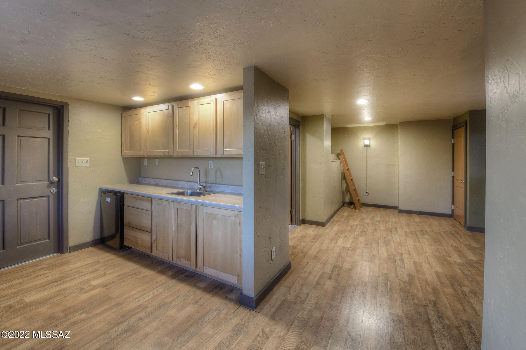 Unsubdivided - Residential