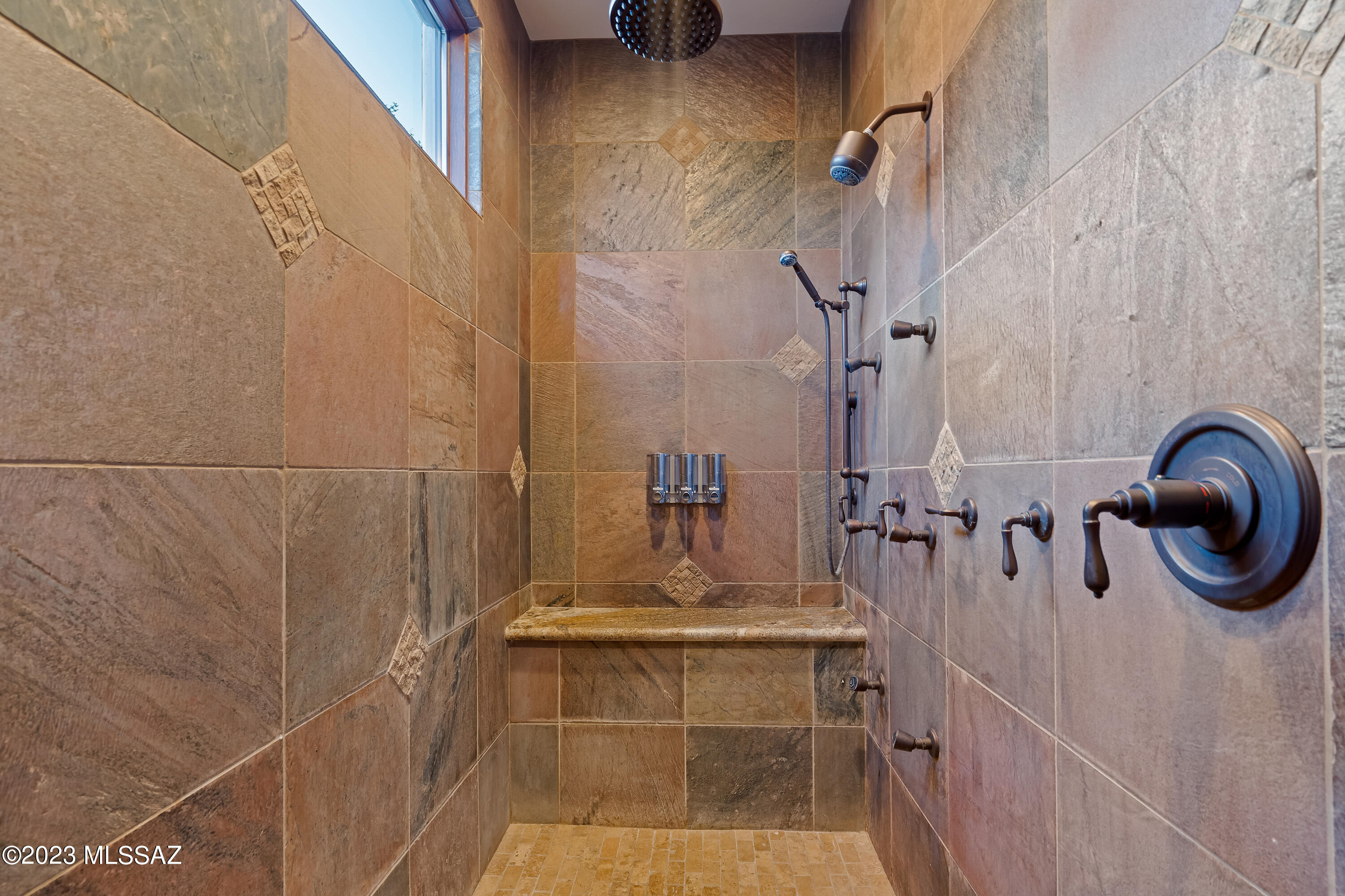 Canyon Pass III At Dove Mountain (111-181) - Residential