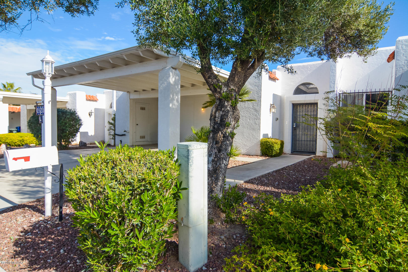 La Toluca Townhouses - Residential