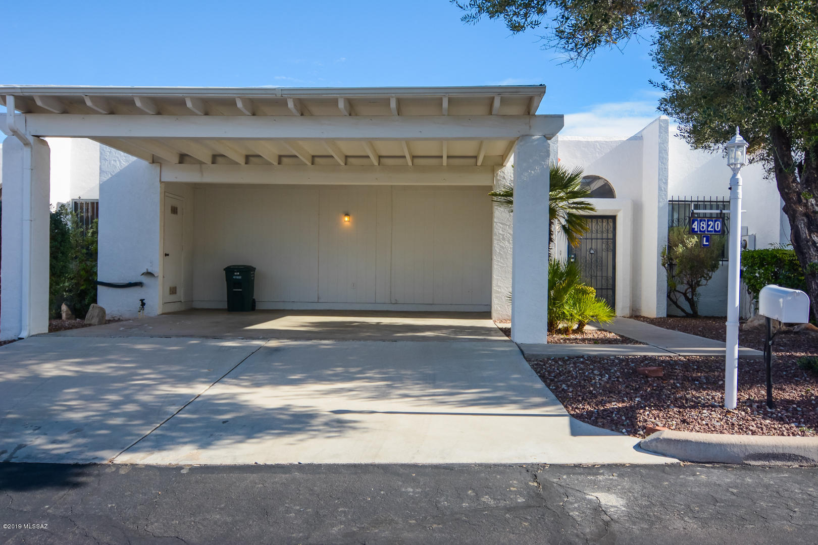La Toluca Townhouses - Residential