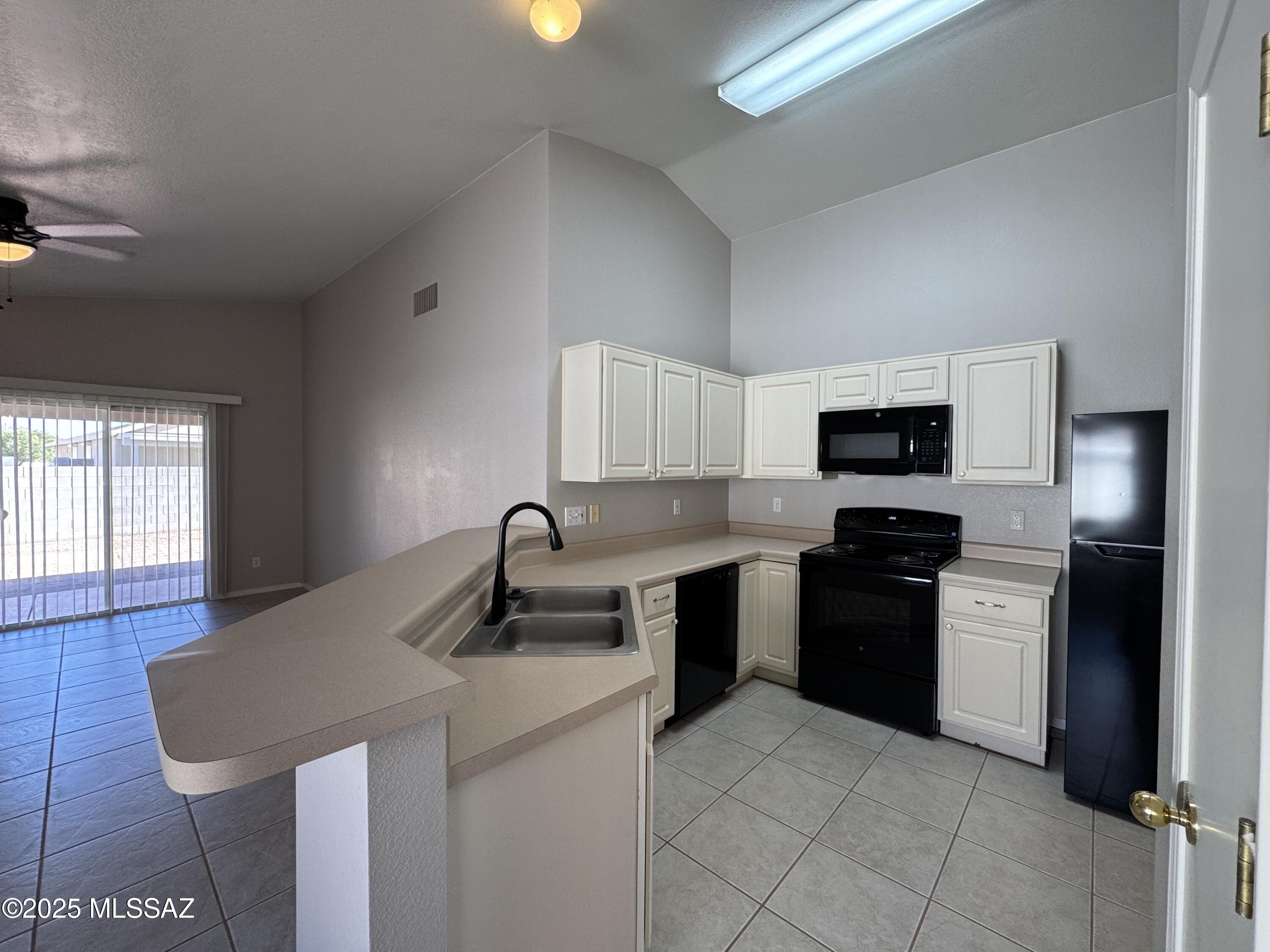 Casa De Kino (1-156) - Residential Lease