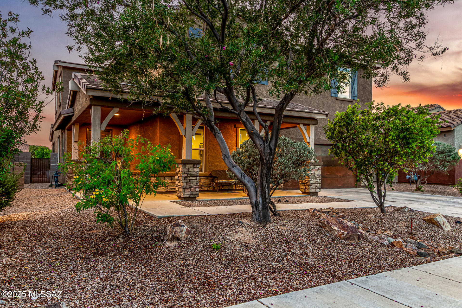 2337 W Sculptor Street