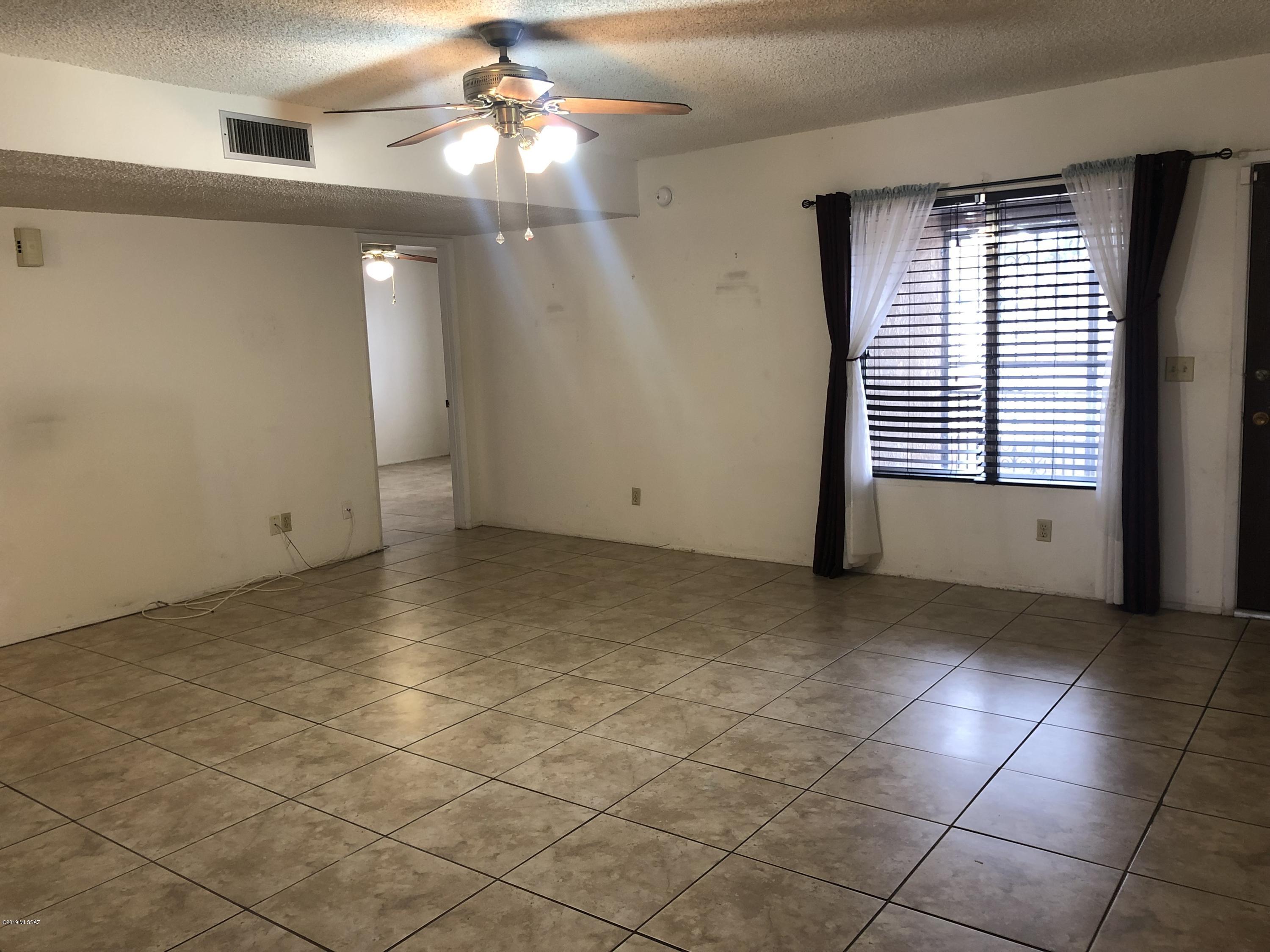 Spanish Meadows Twnhss (1-105) - Residential