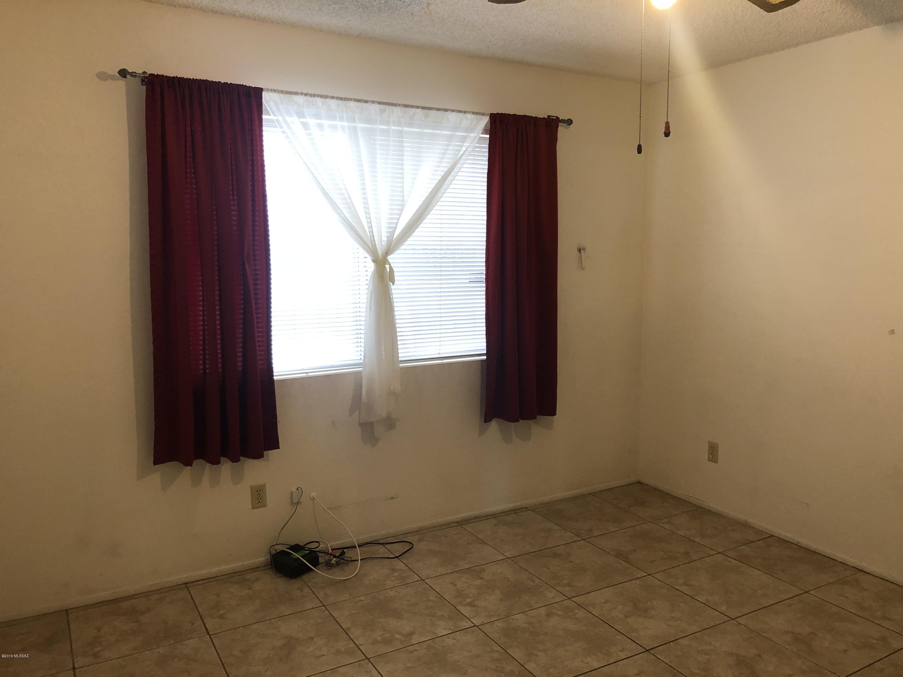 Spanish Meadows Twnhss (1-105) - Residential