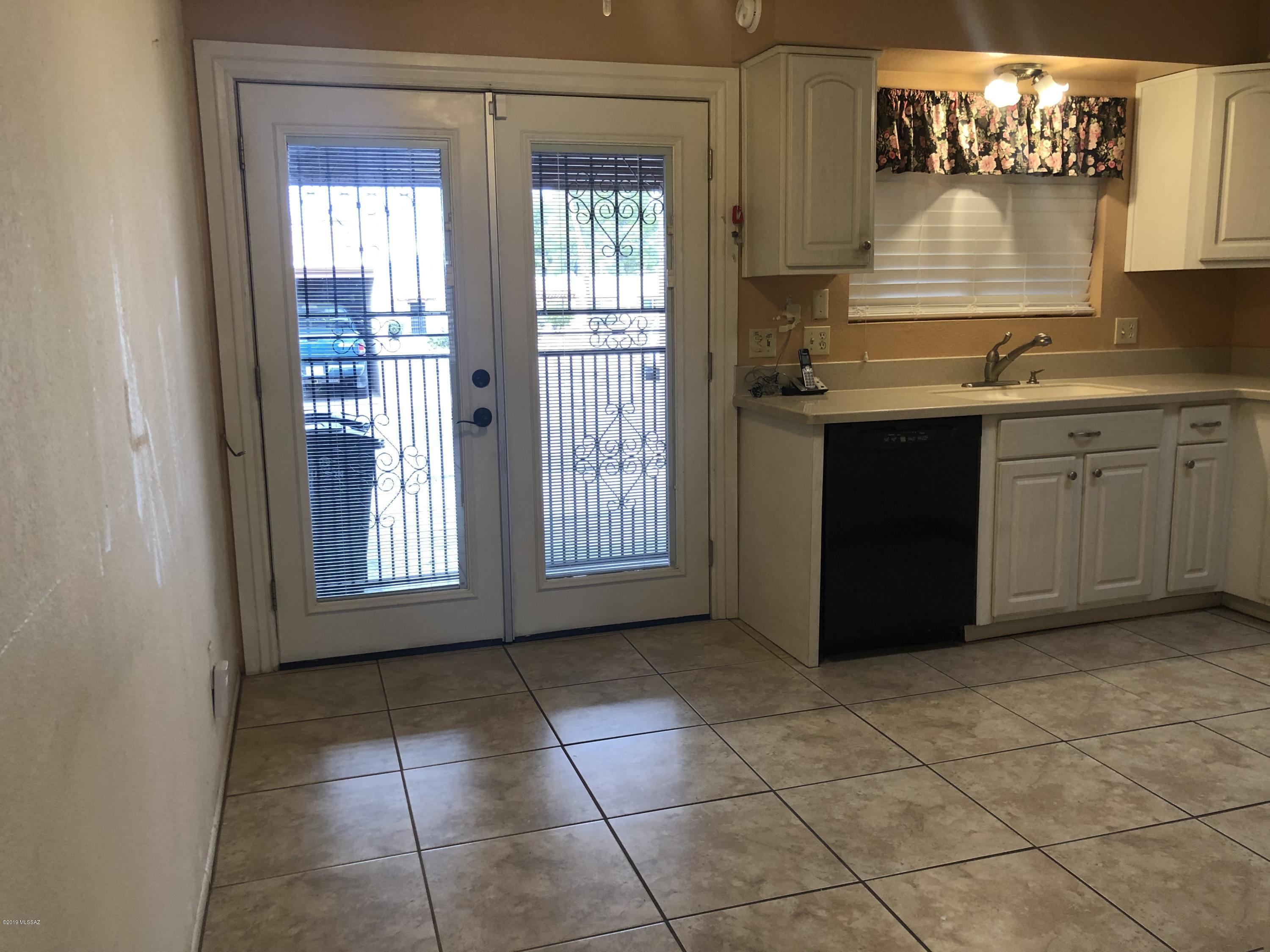 Spanish Meadows Twnhss (1-105) - Residential