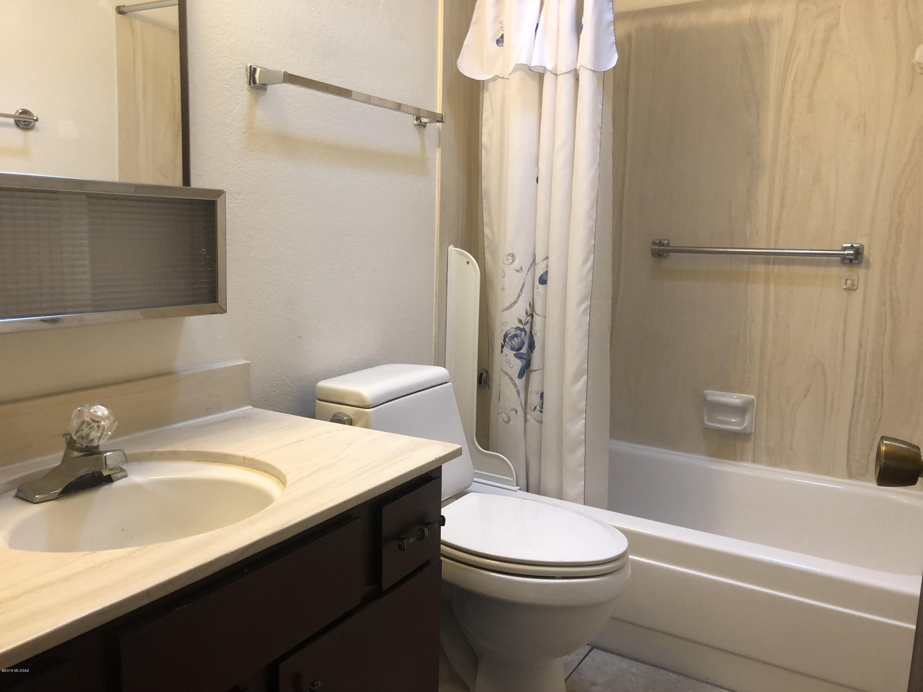 Spanish Meadows Twnhss (1-105) - Residential