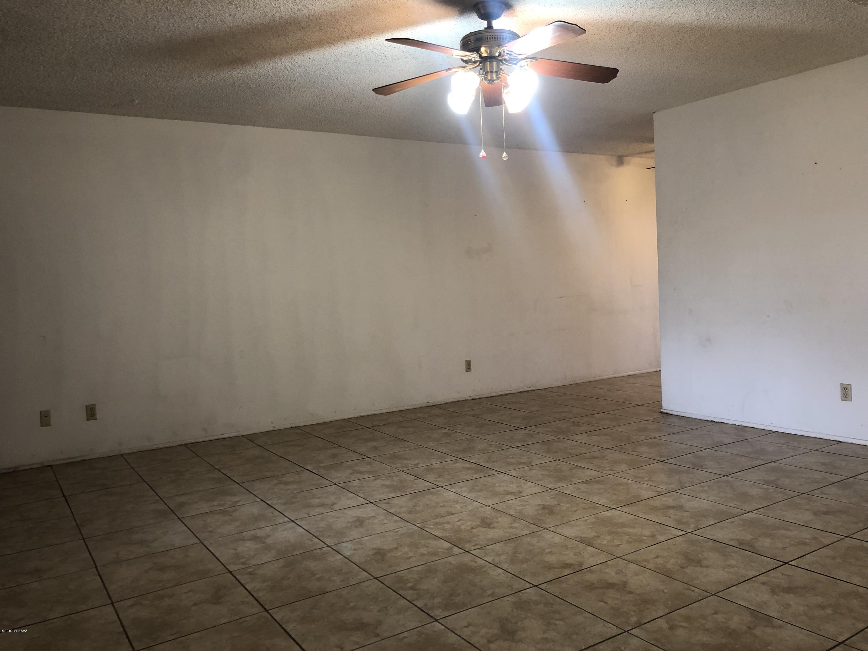 Spanish Meadows Twnhss (1-105) - Residential