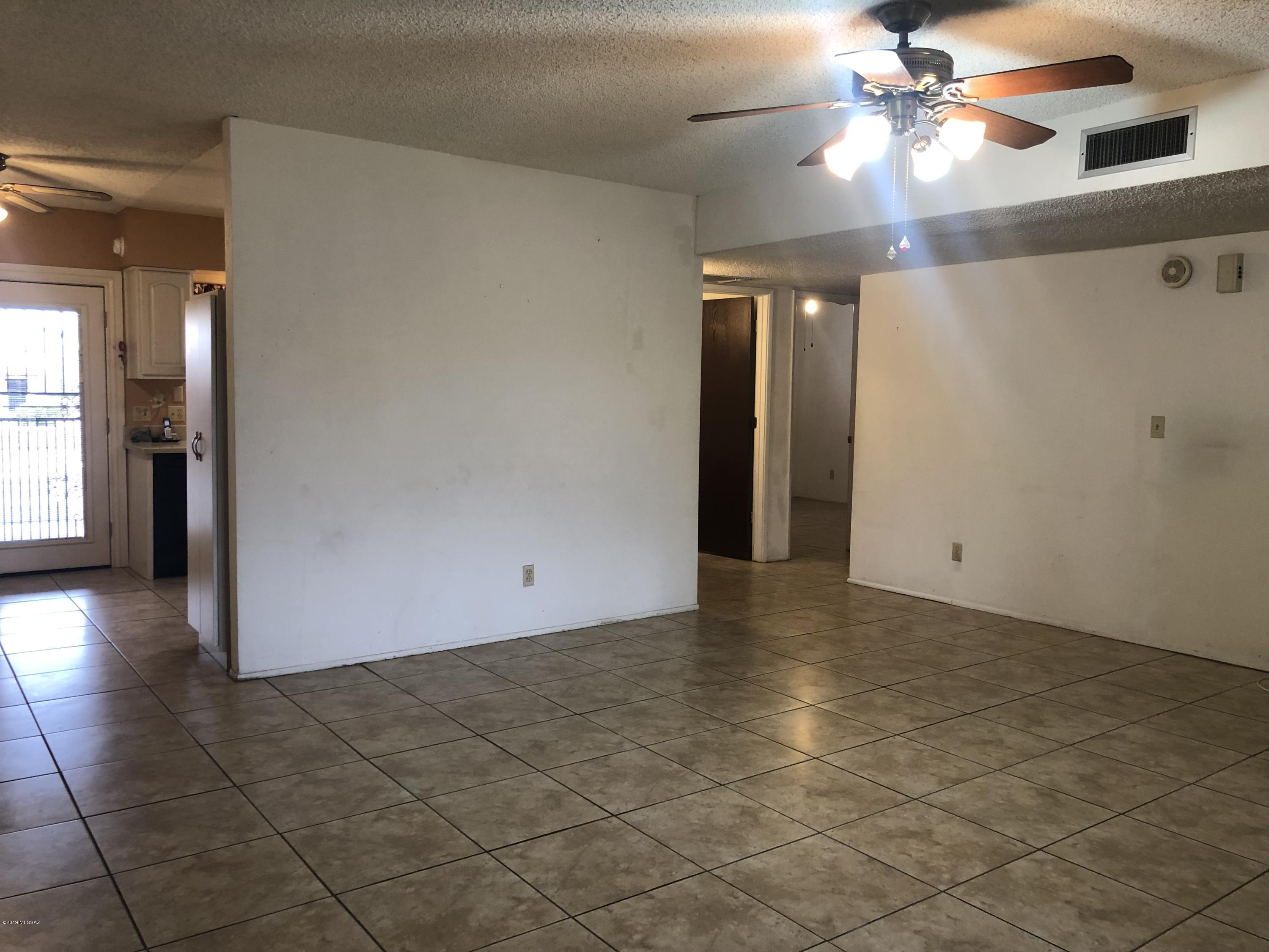 Spanish Meadows Twnhss (1-105) - Residential