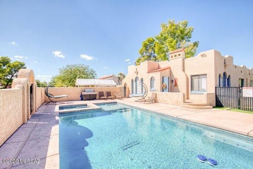 Gorgeous House with NEW POOL and HOT TUB.   Large Kitchen with new stainless steel appliances and separate dining room. remodeled bathroom, ! Located in desirable Jefferson Park less than one mile to UofA and  1/2 mile to UMC.  Professionally decorated, completely furnished.  Fully stocked kitchen. Move in ready! Pool and Hot Tub are shared with 2 other units. This property is a try-plex