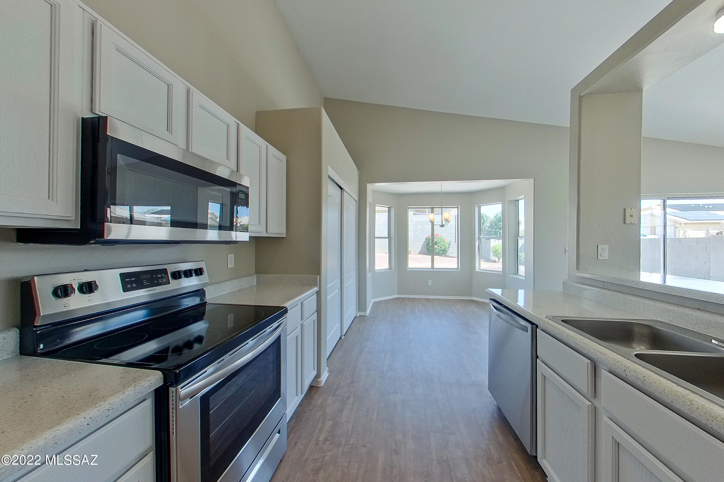 Thornydale Terrace(1-104) - Residential