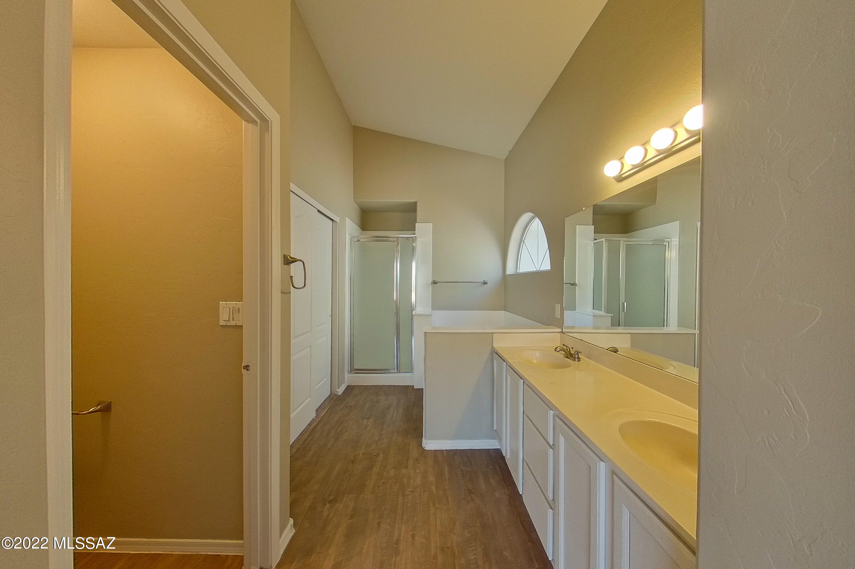Thornydale Terrace(1-104) - Residential