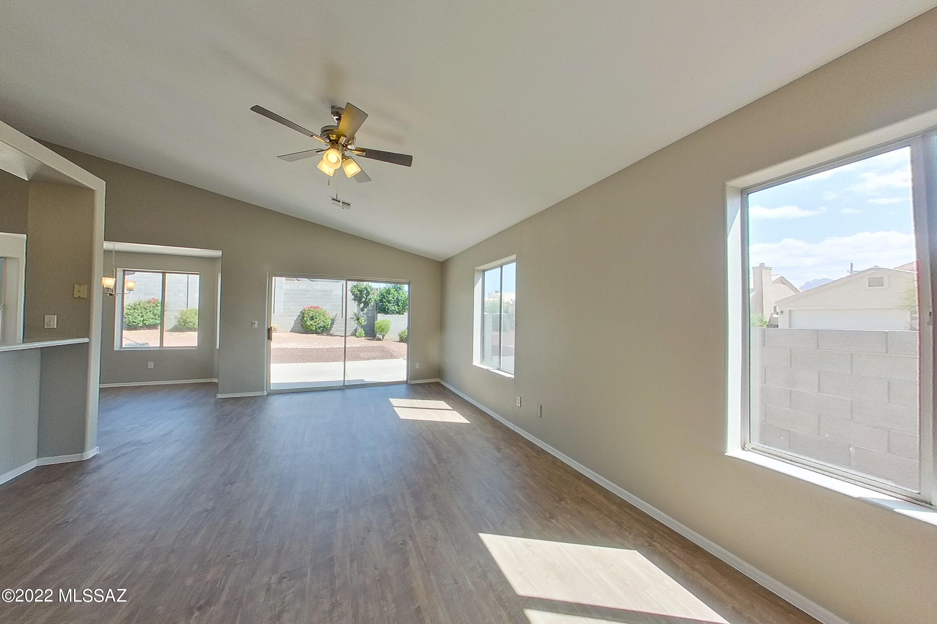 Thornydale Terrace(1-104) - Residential