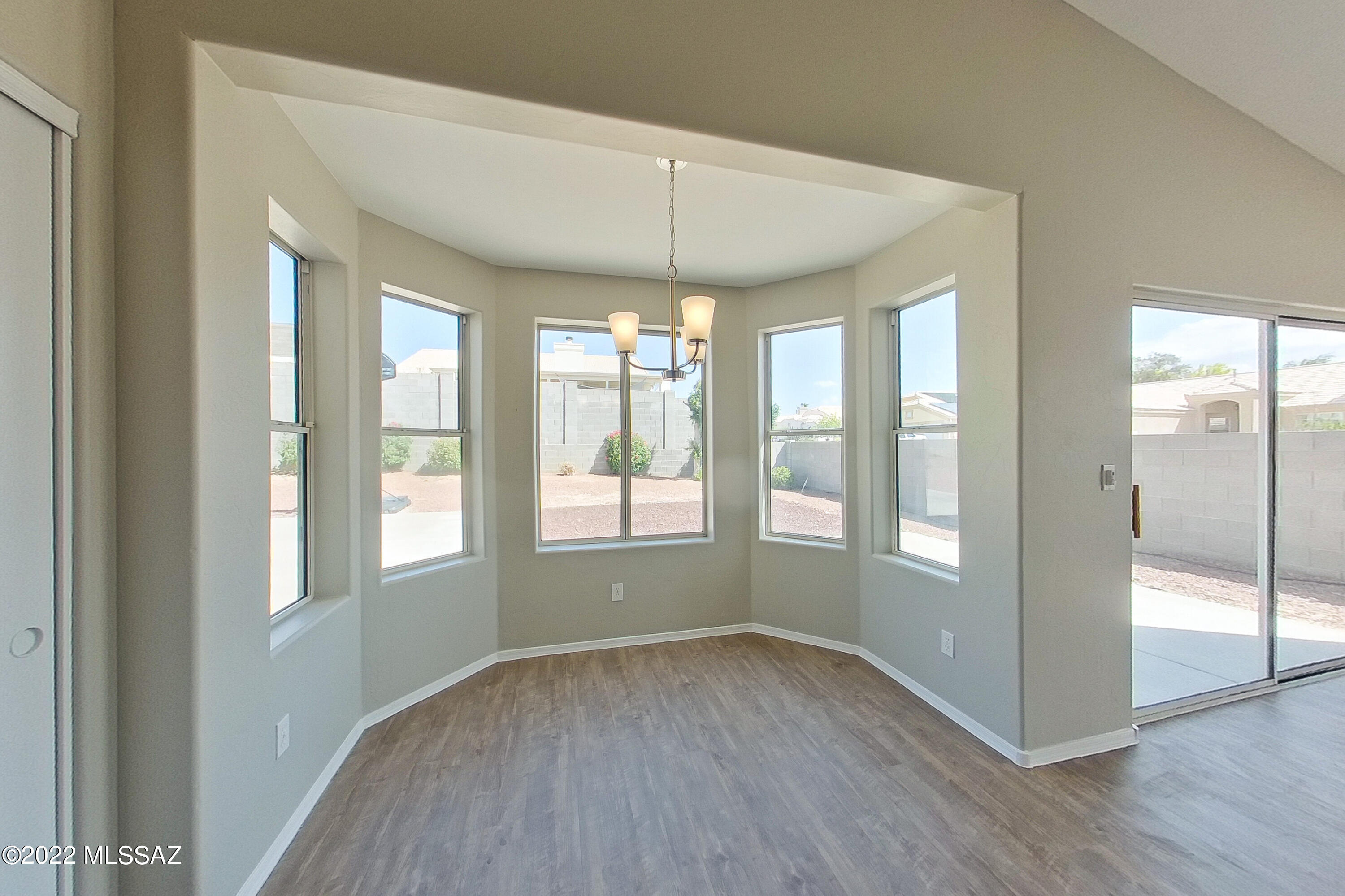 Thornydale Terrace(1-104) - Residential