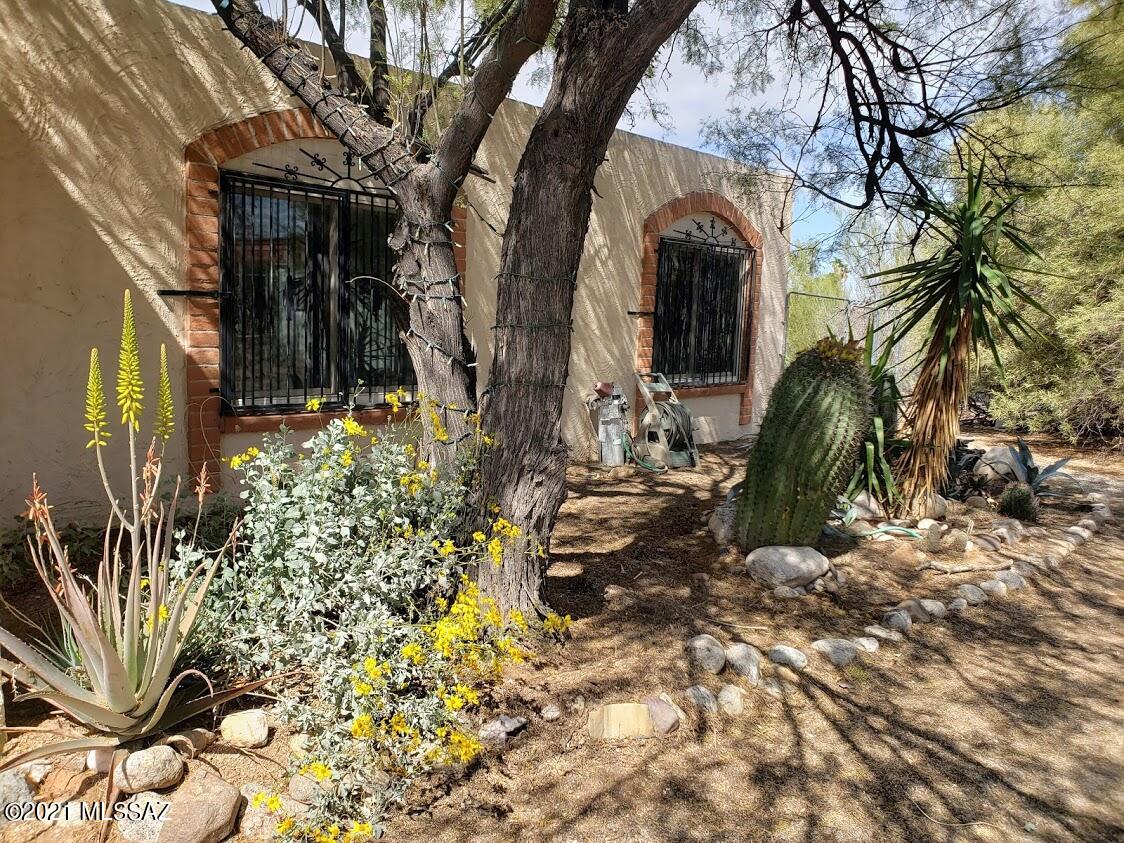 Casas Adobes West (1-220) - Residential