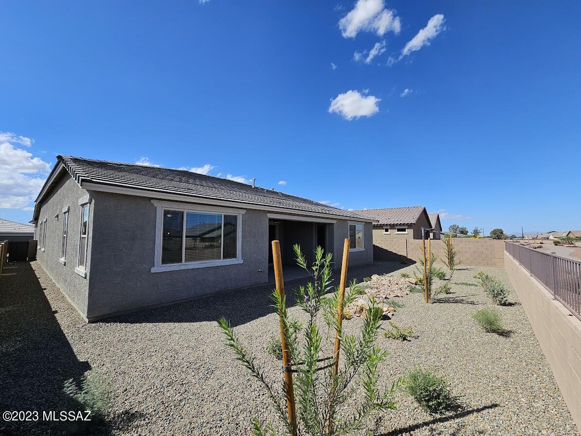 Gladden Farms BLK 30 - Residential Lease
