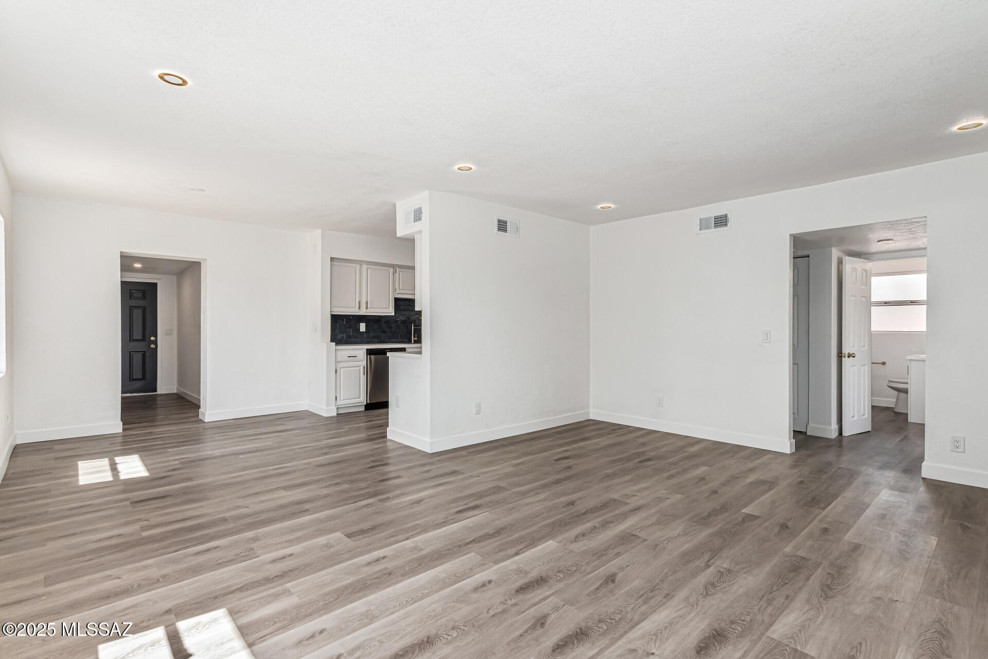 1709 N Rosemary Drive