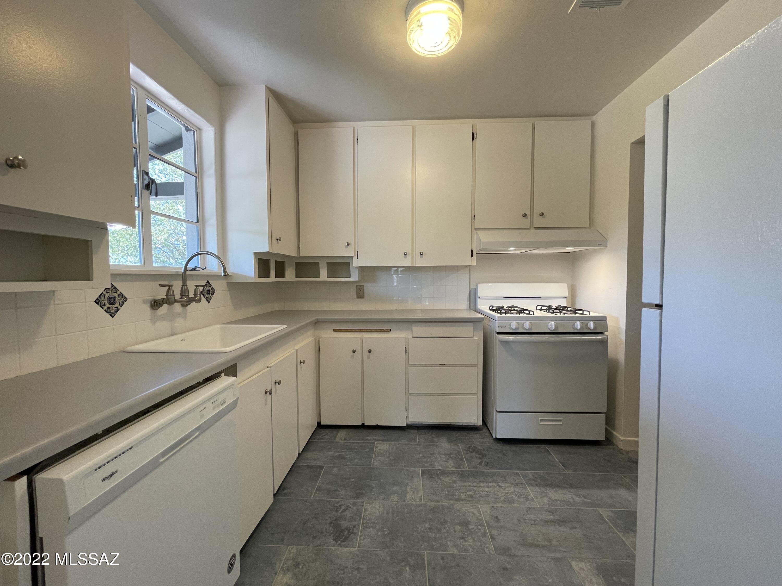 Jefferson Park Addition - Residential Lease