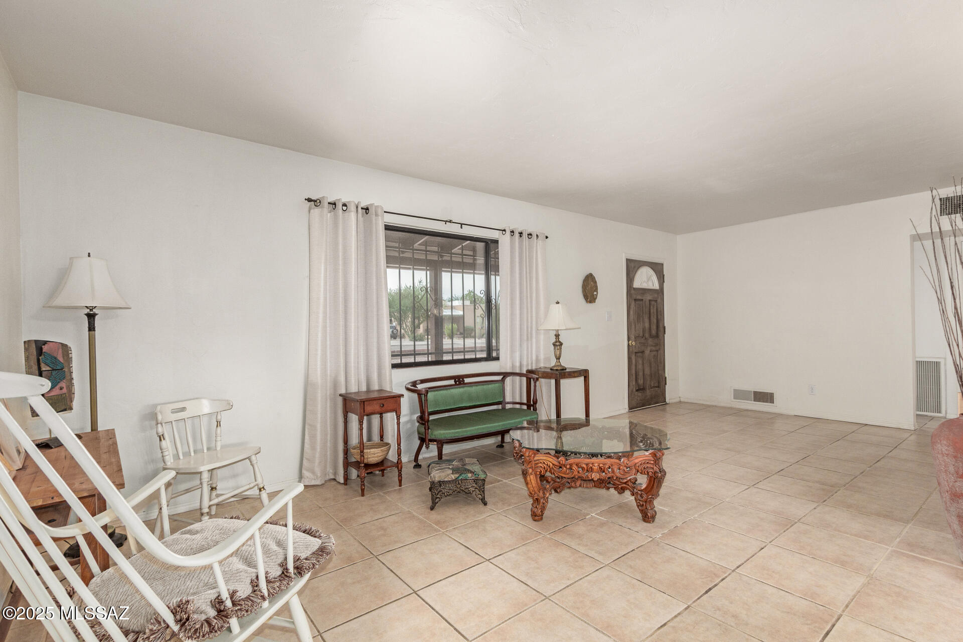 3235 E Linden Street