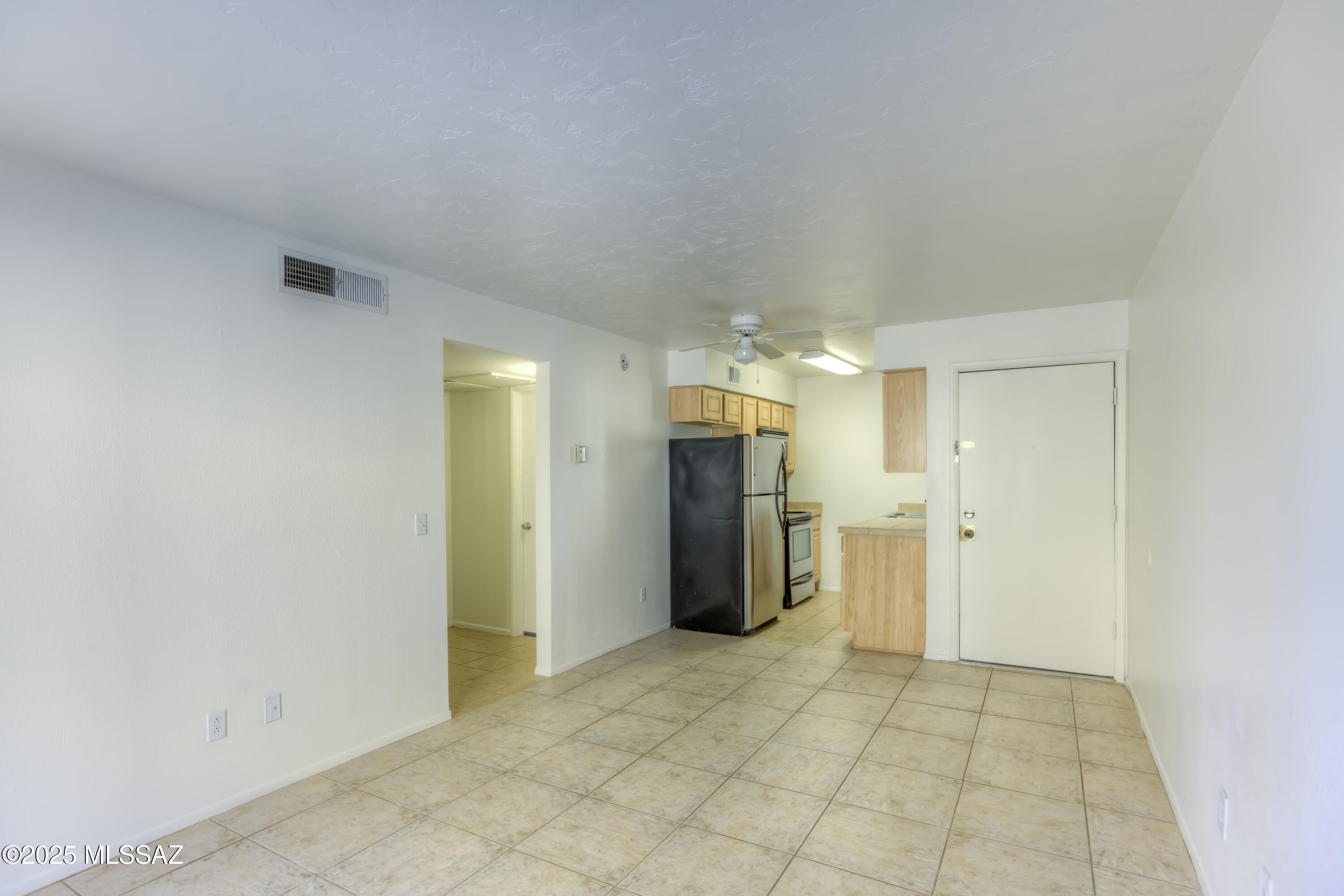 1810 E Blacklidge Drive 717