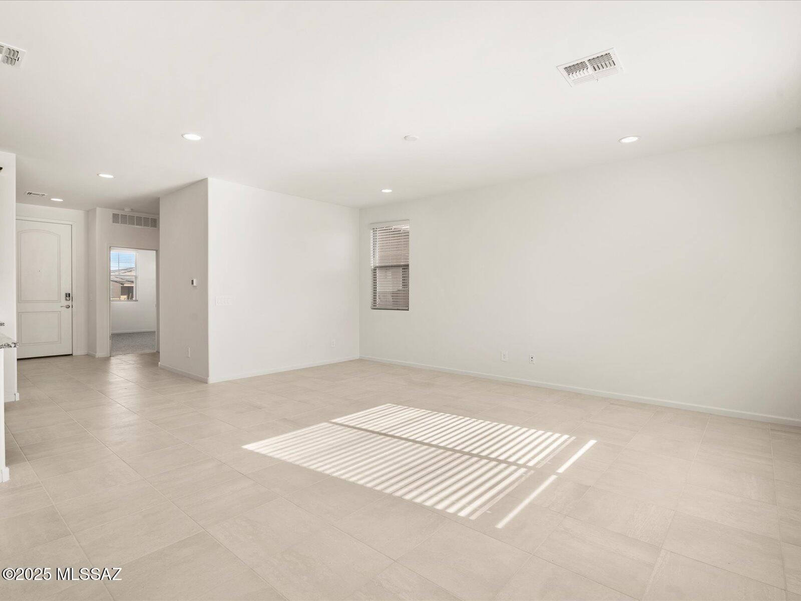 Entranda Del Toro - Residential