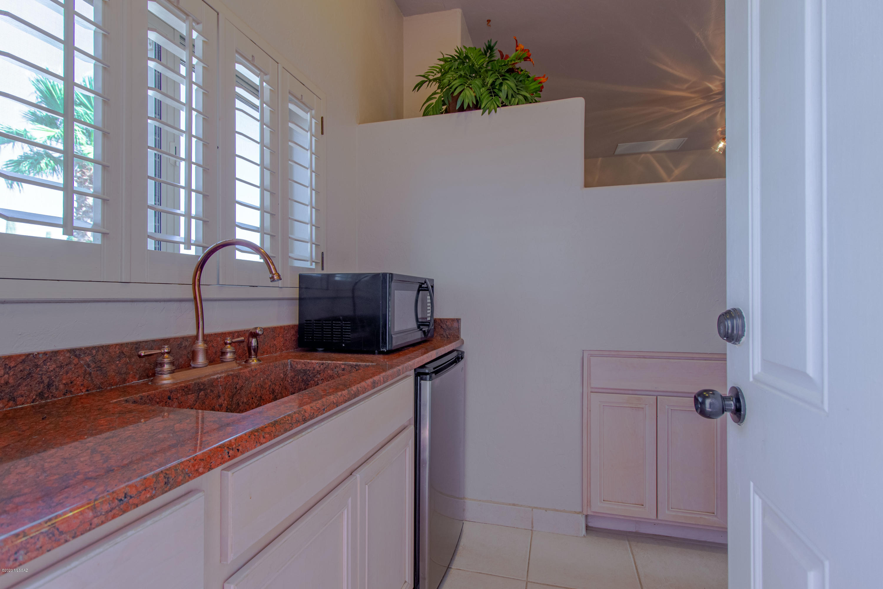 Unsubdivided - Residential Lease