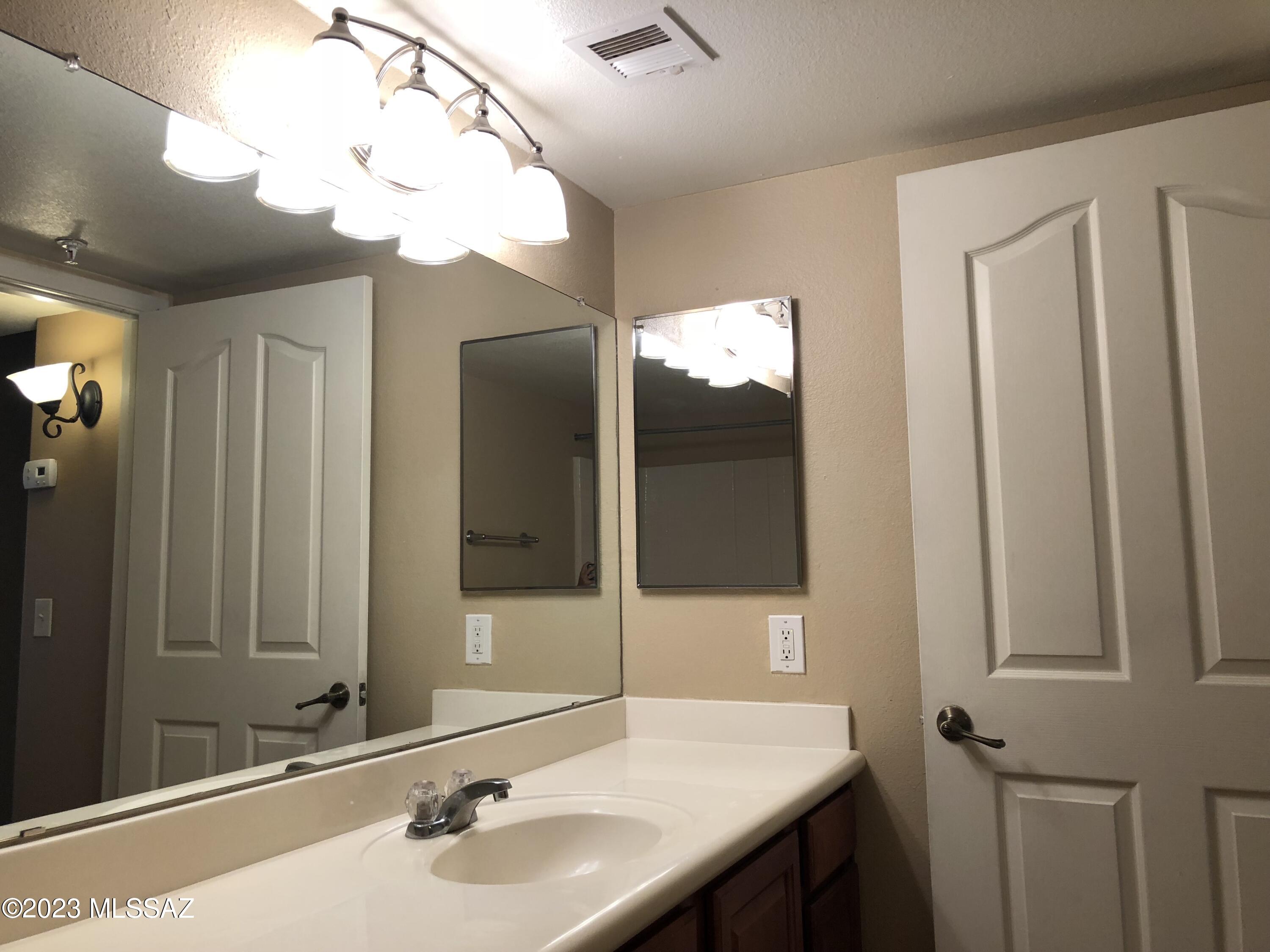 Veranda at Ventana Condominiums - Residential Lease