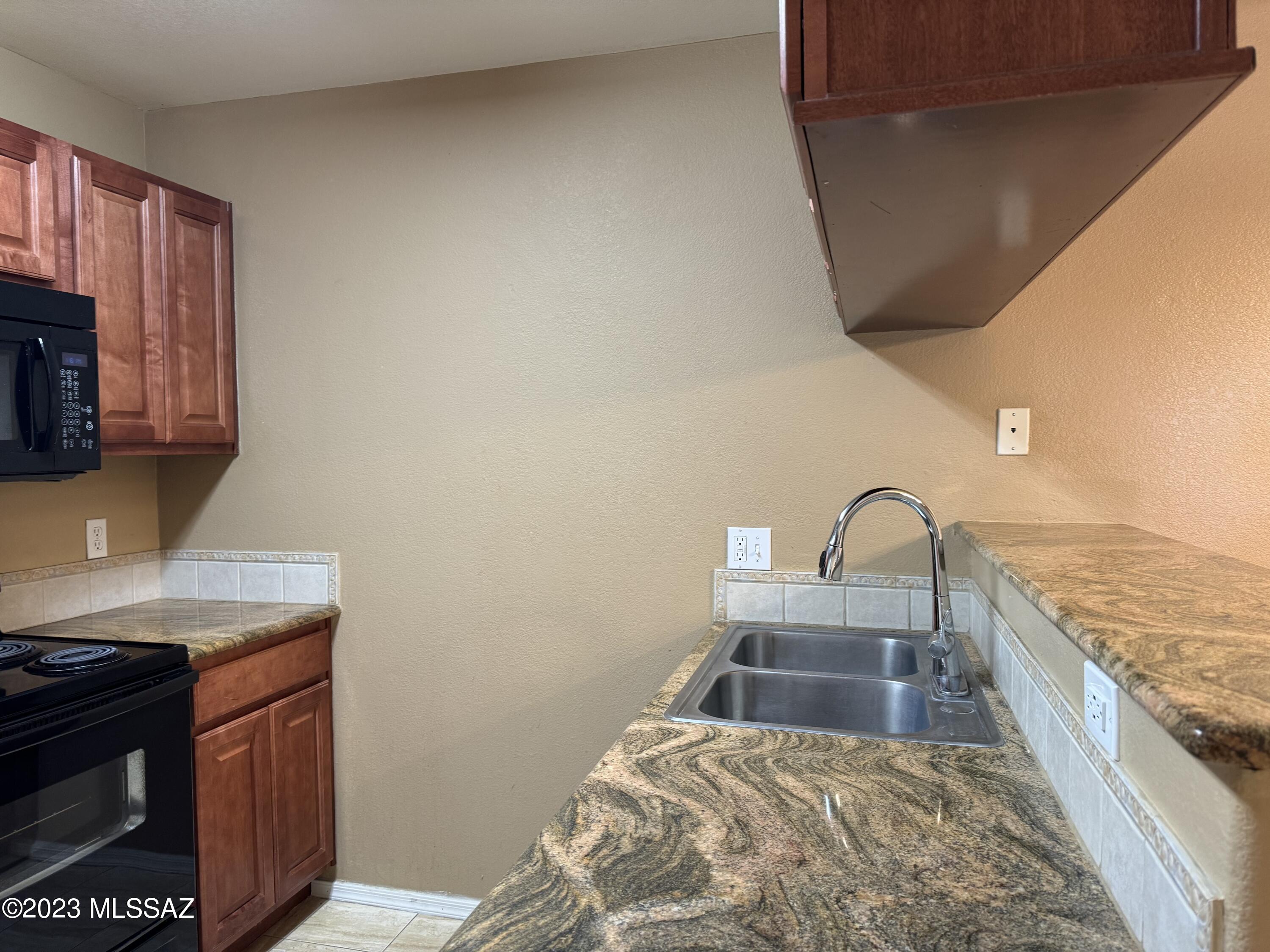 Veranda at Ventana Condominiums - Residential Lease