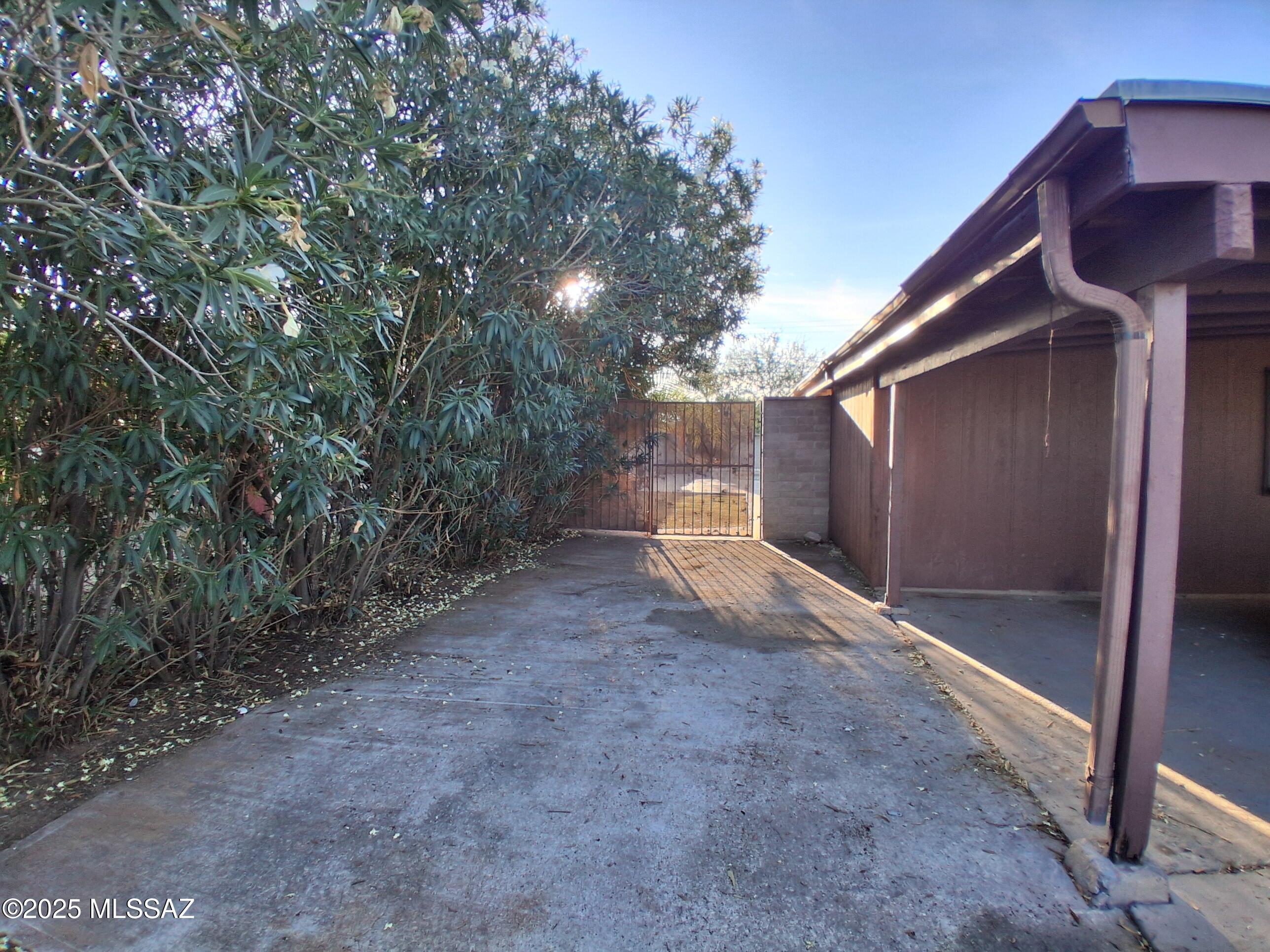 2130 S Calle Cordova