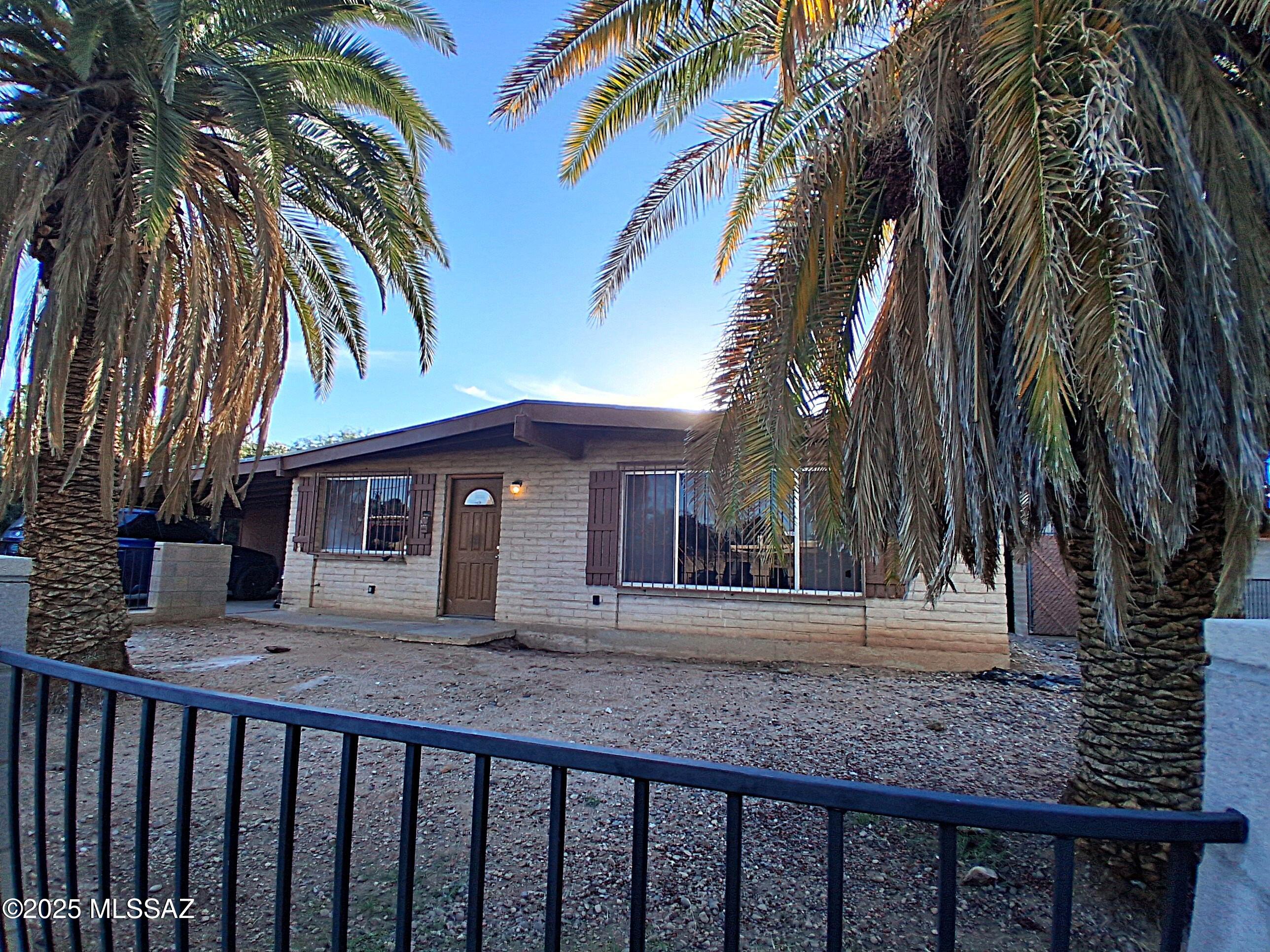 2130 S Calle Cordova