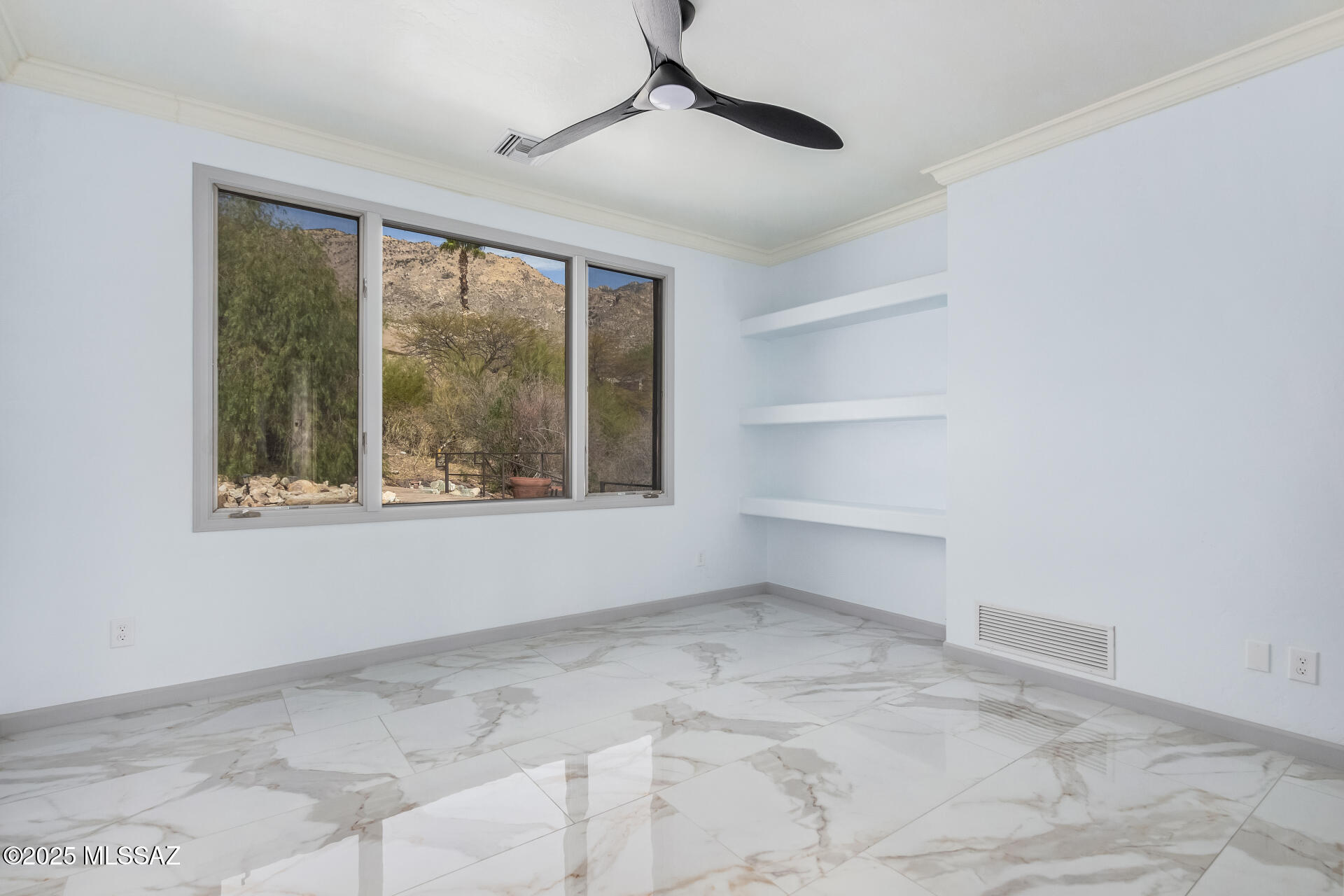 Finisterra (1-210) - Residential