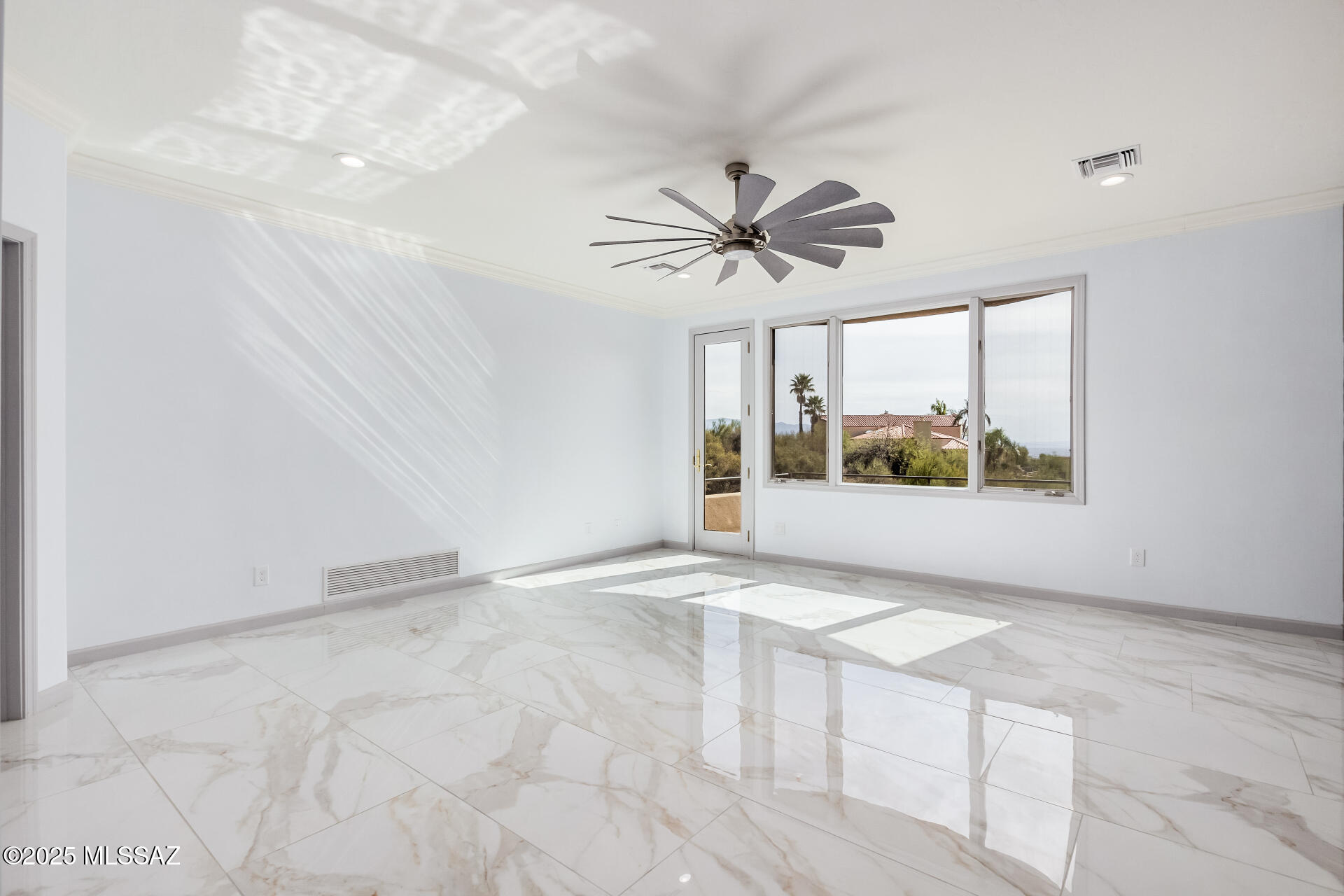 Finisterra (1-210) - Residential