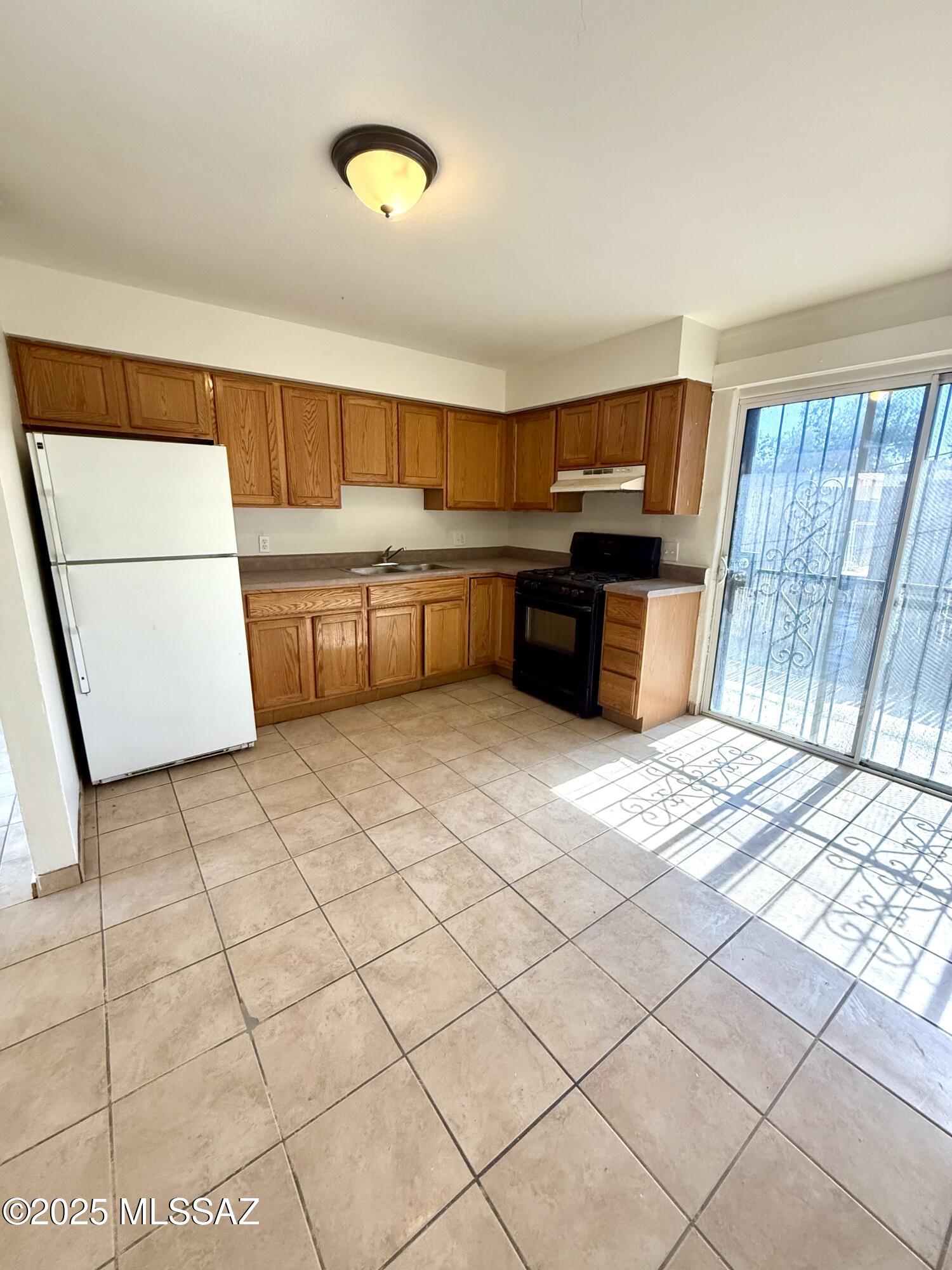 525 N Cherokee Avenue