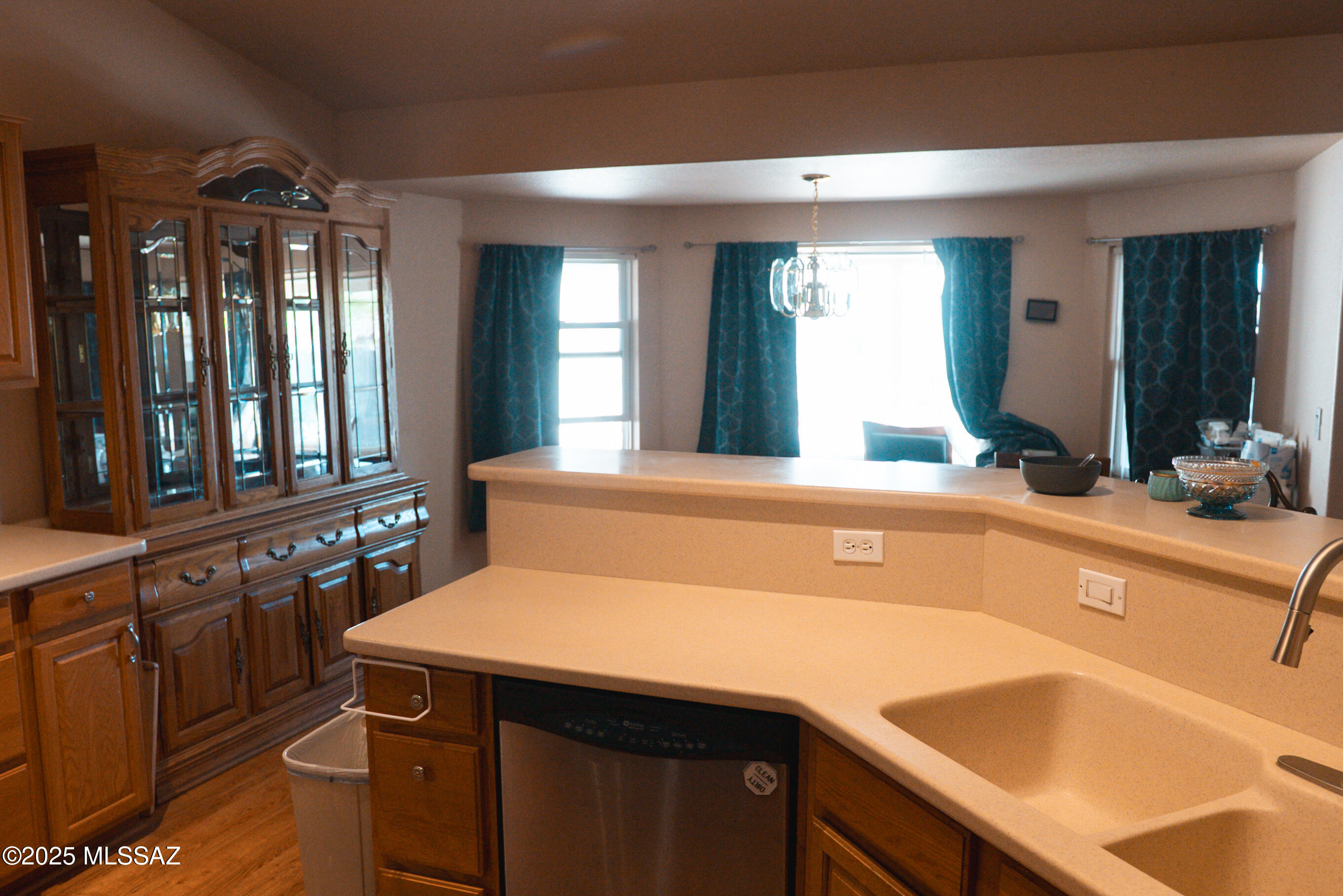 2692 W Dove Lane