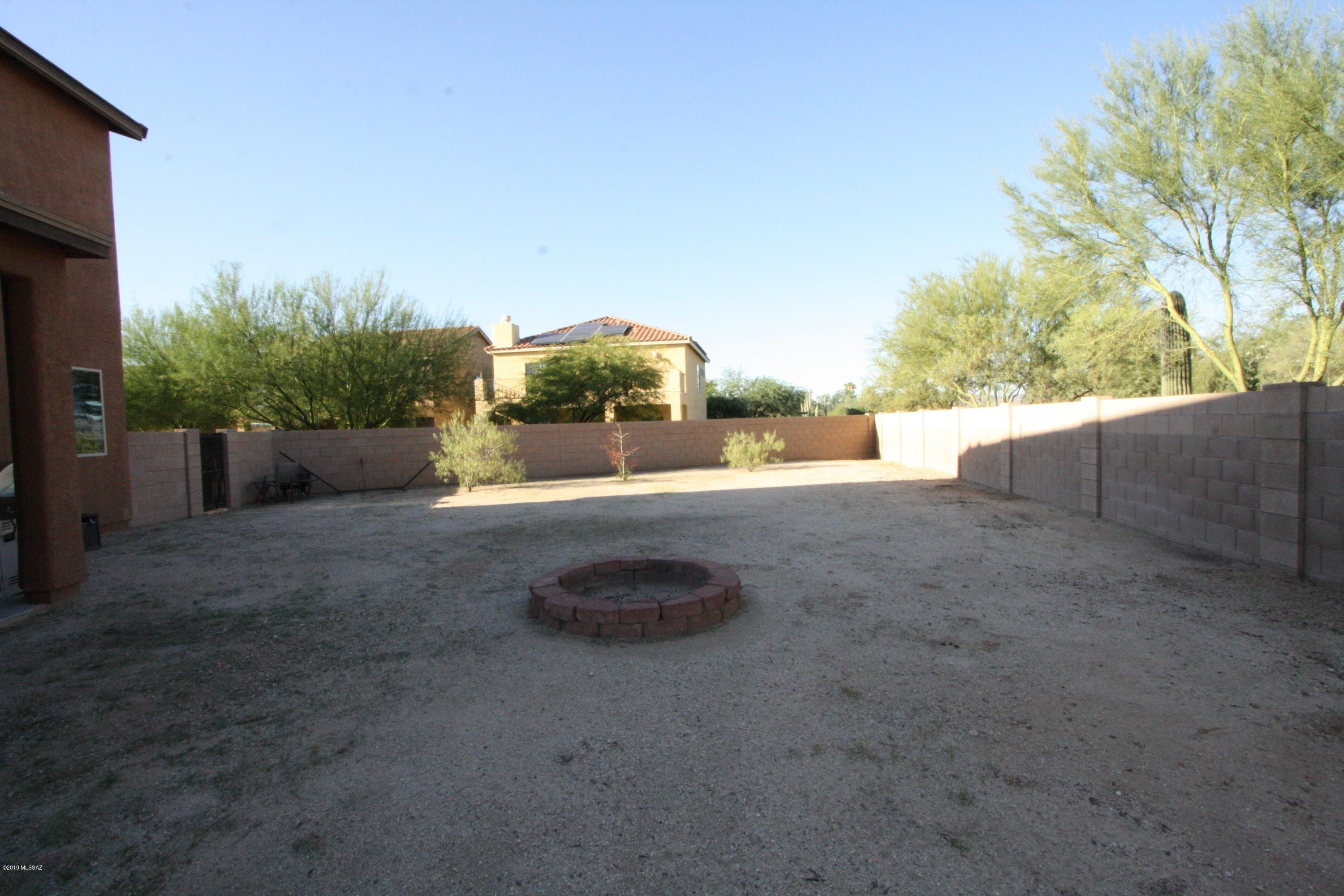 Countryside Manor (1-52) - Residential Lease