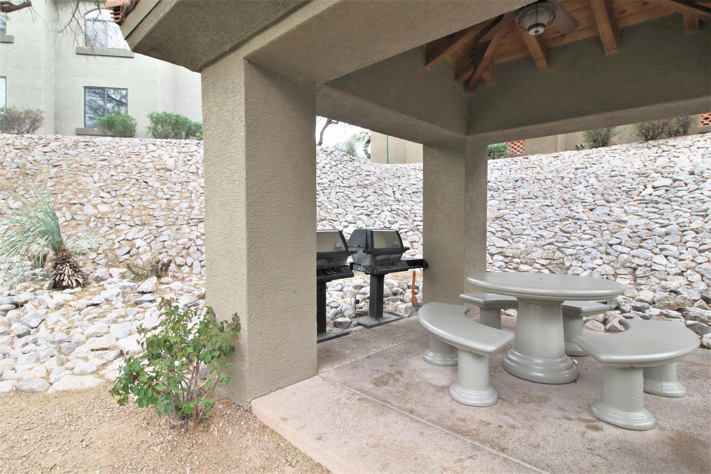 Veranda at Ventana Condominiums - Residential