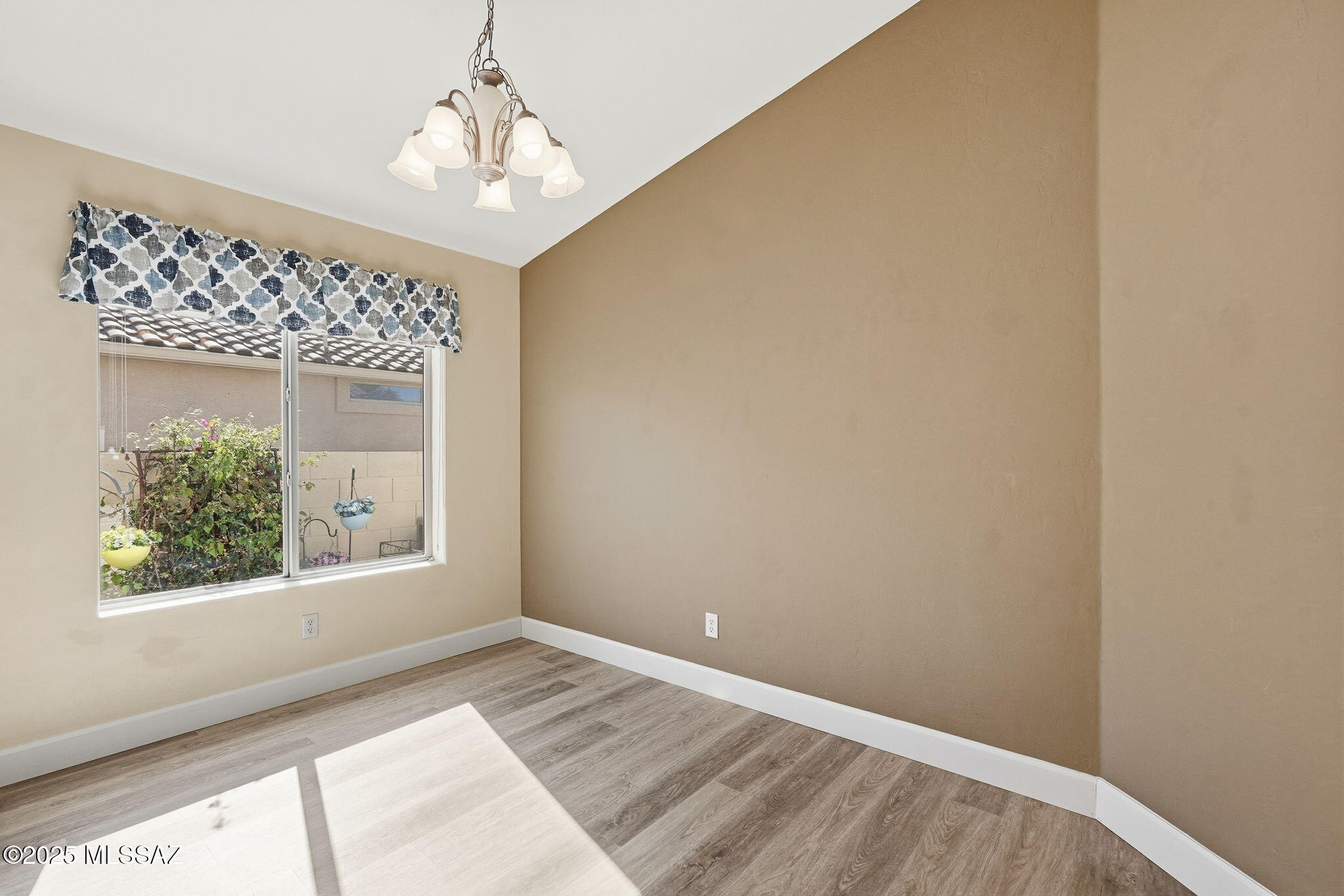 39516 Starship Drive