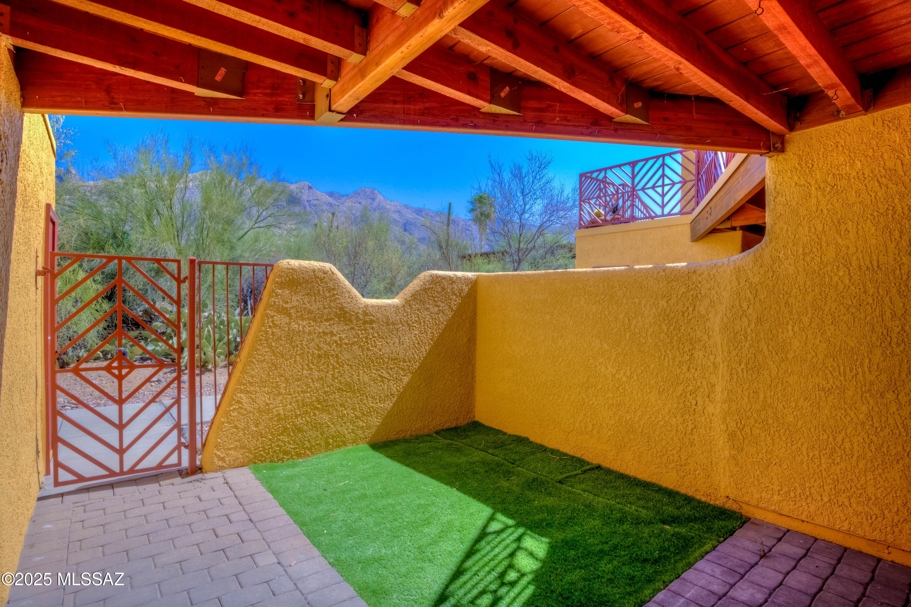 6255 N Camino Pimeria Alta APT 81