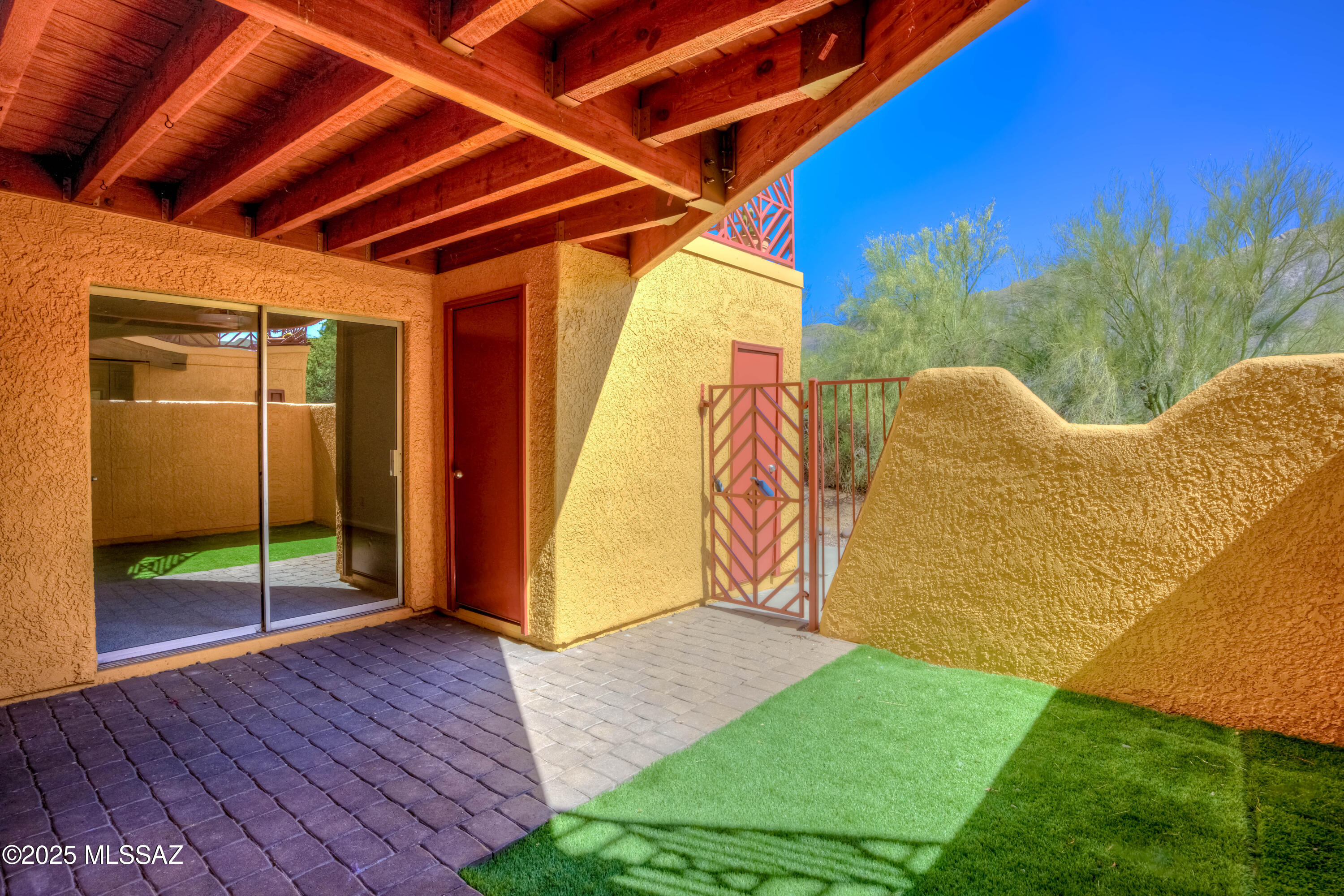 6255 N Camino Pimeria Alta APT 81